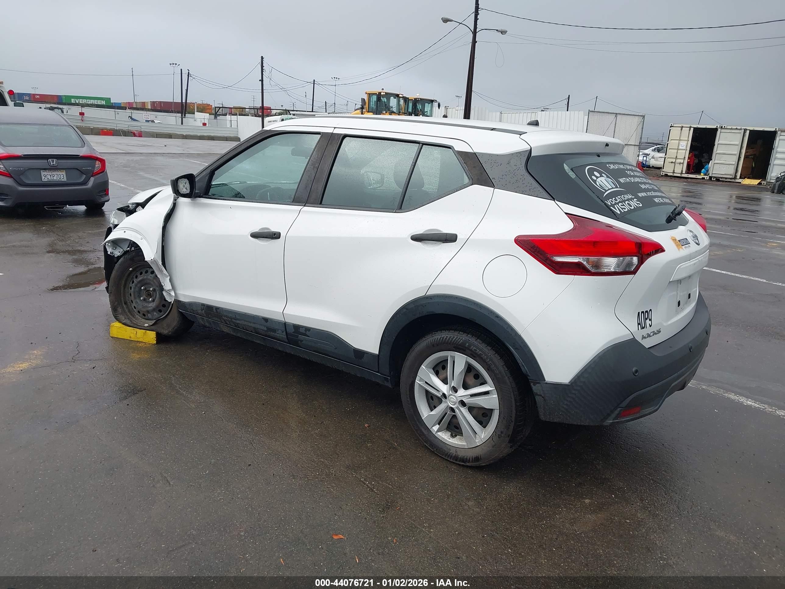 NISSAN KICKS image 3