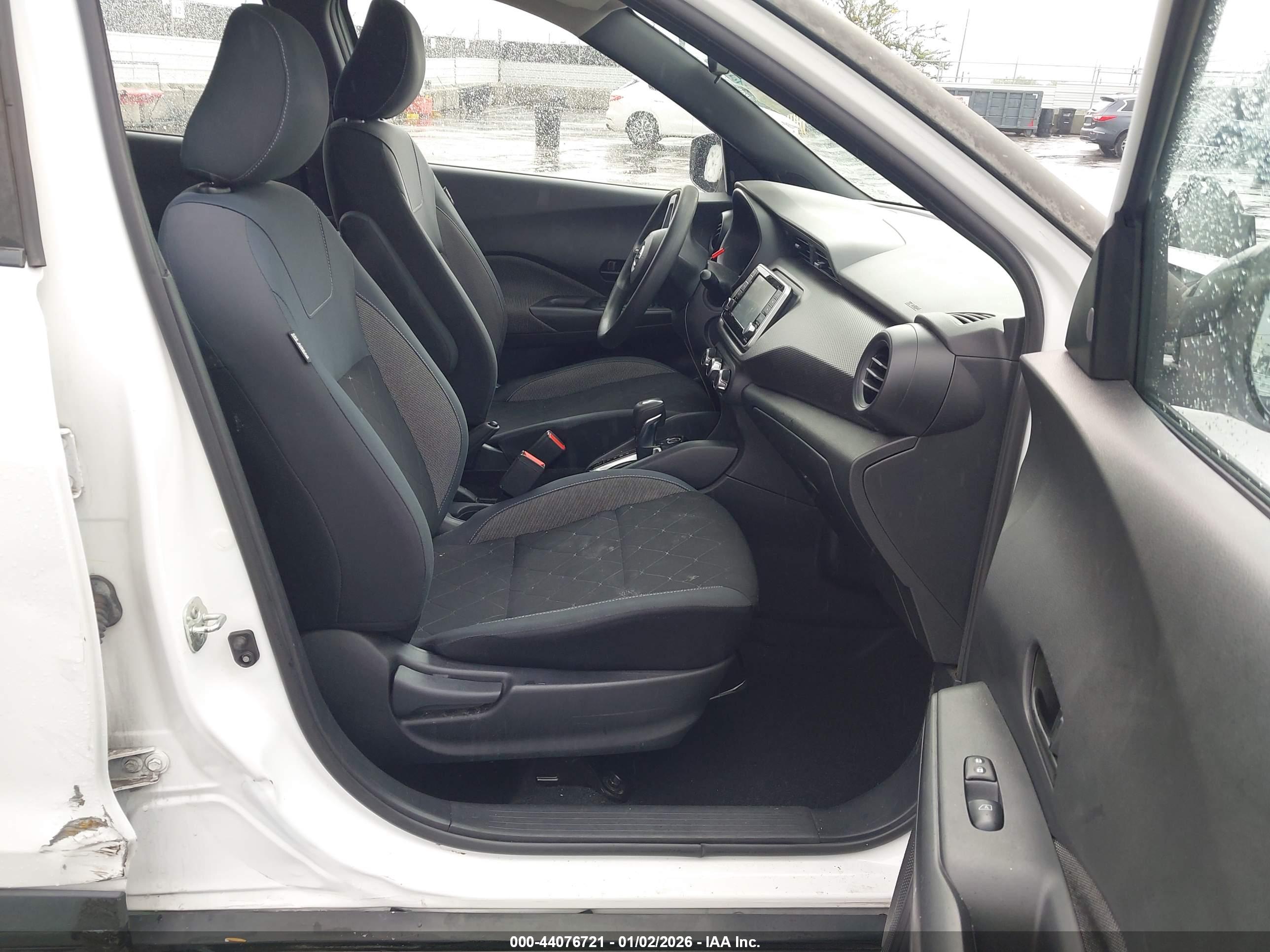 NISSAN KICKS image 5