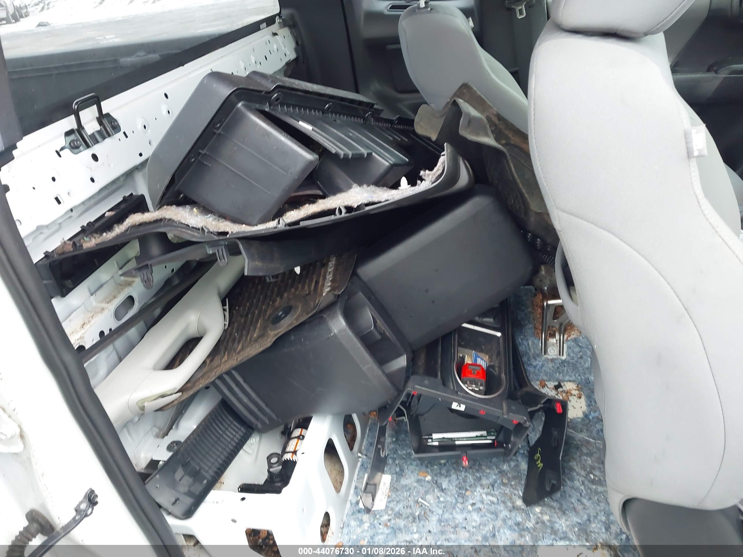 TOYOTA TACOMA image 8