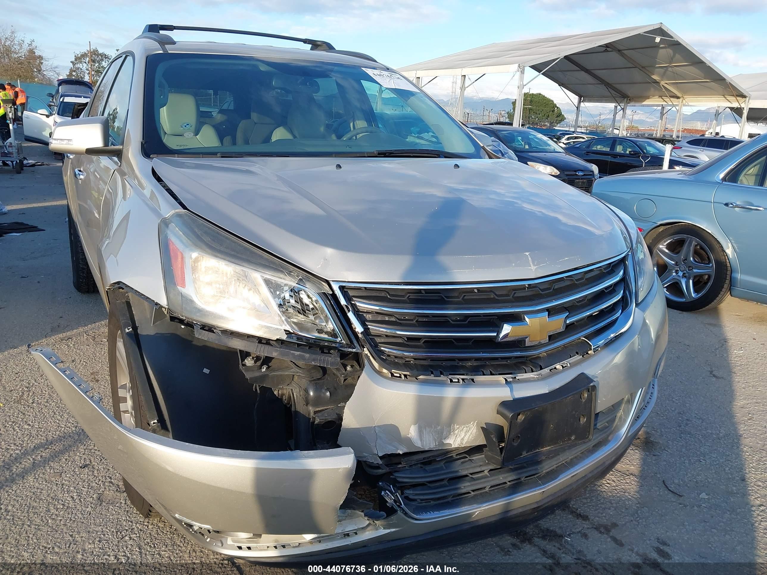 CHEVROLET TRAVERSE image 6
