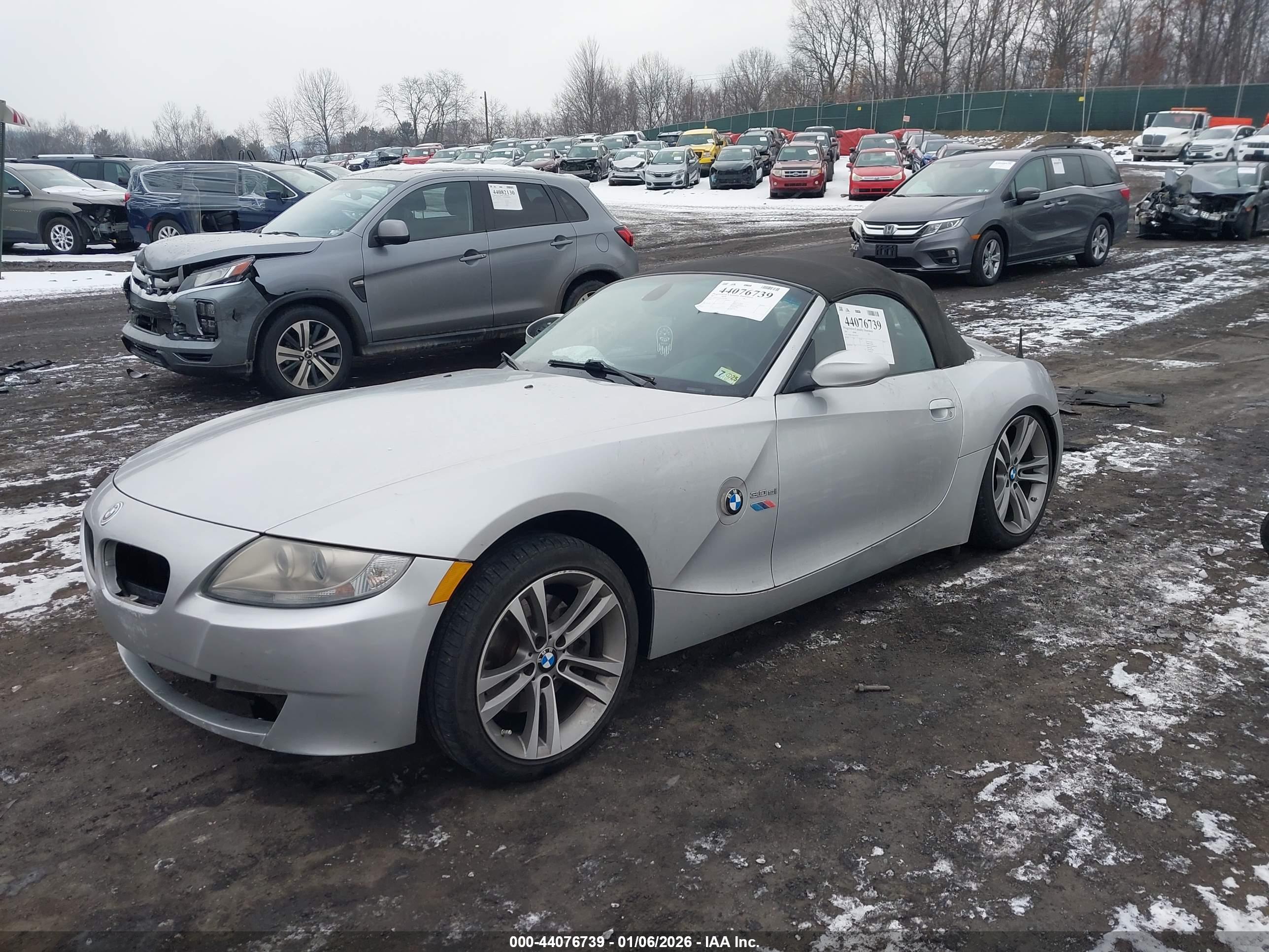 BMW Z4 image 2