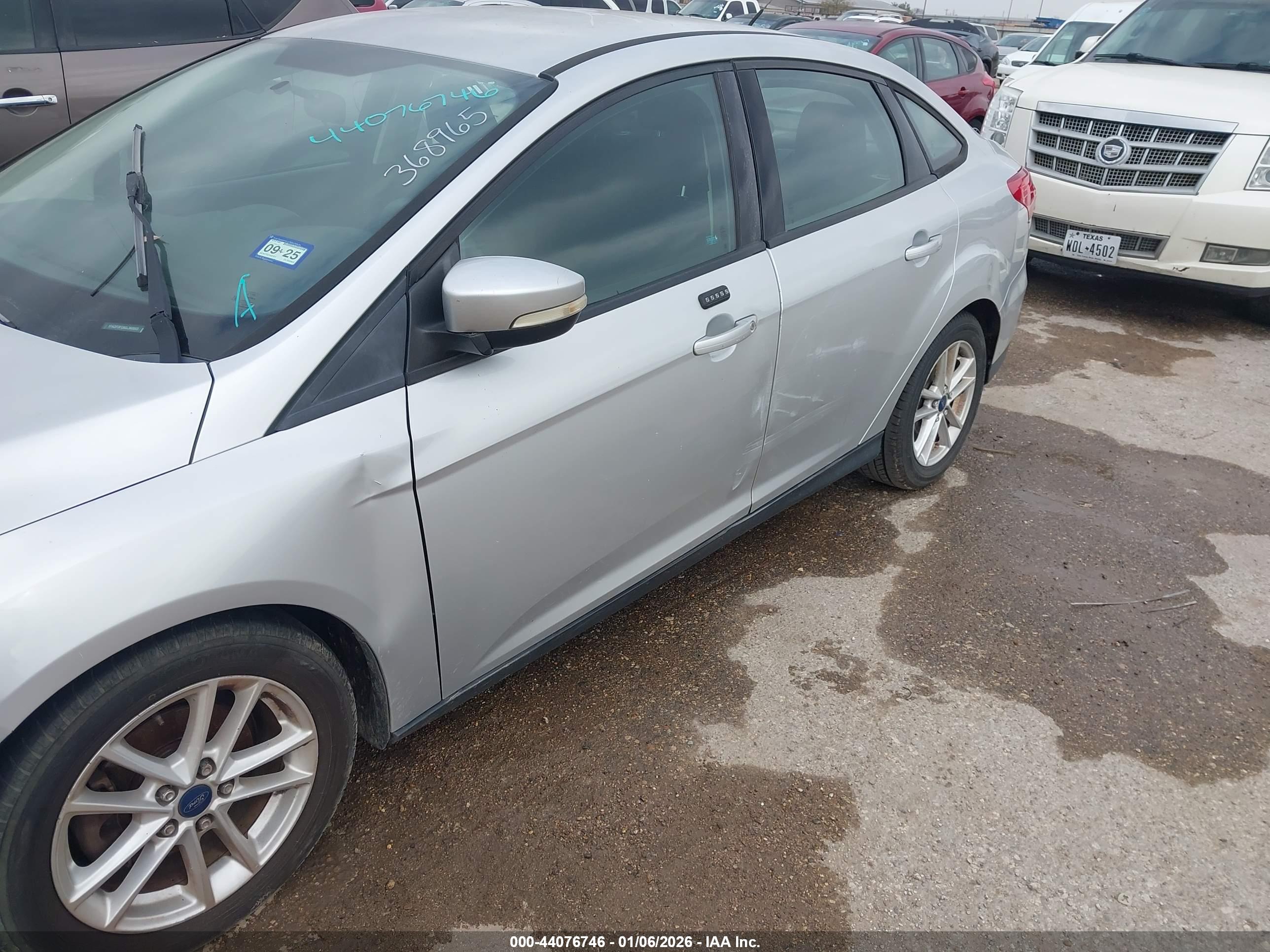 FORD FOCUS image 6