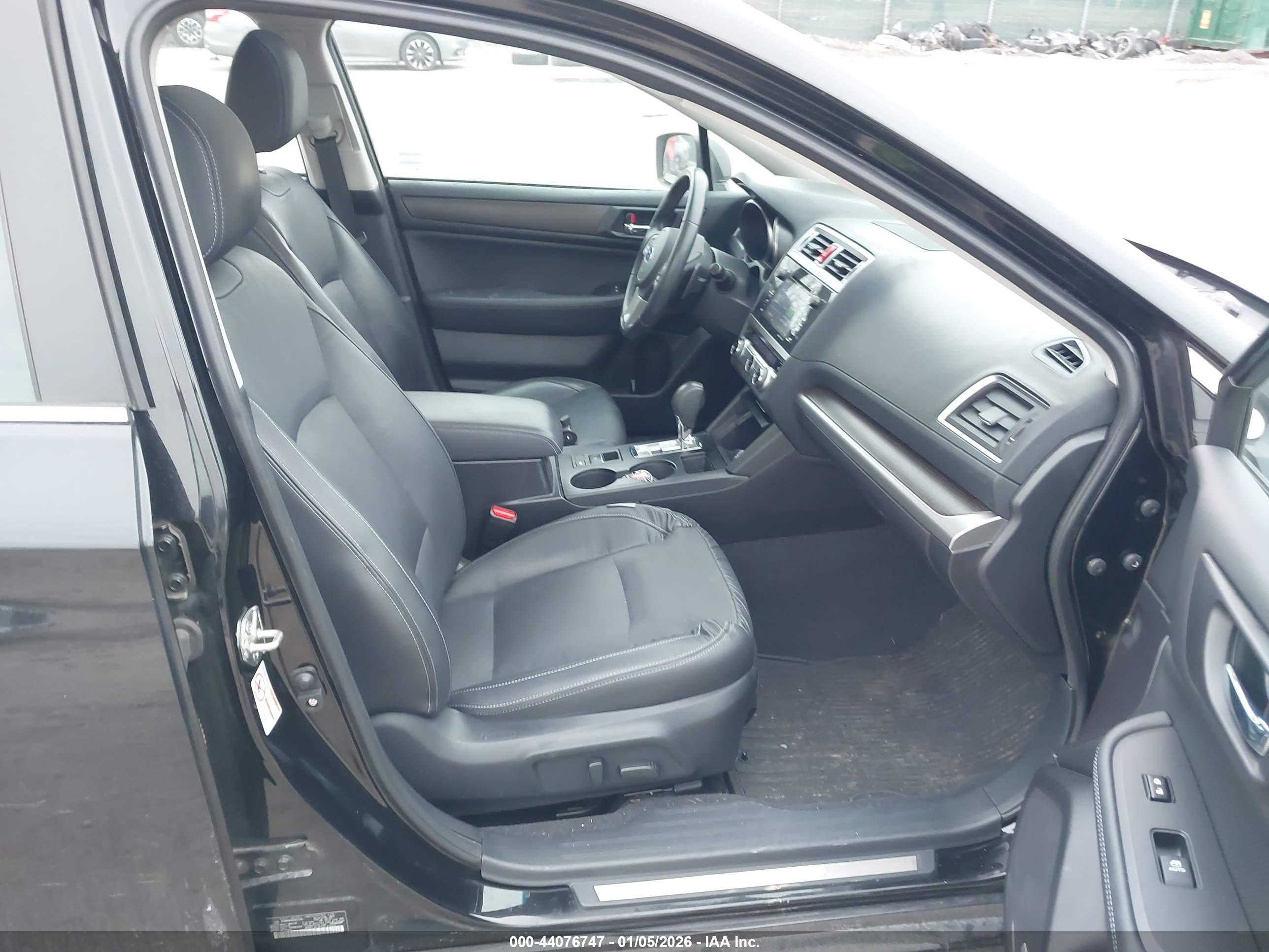 SUBARU LEGACY image 5