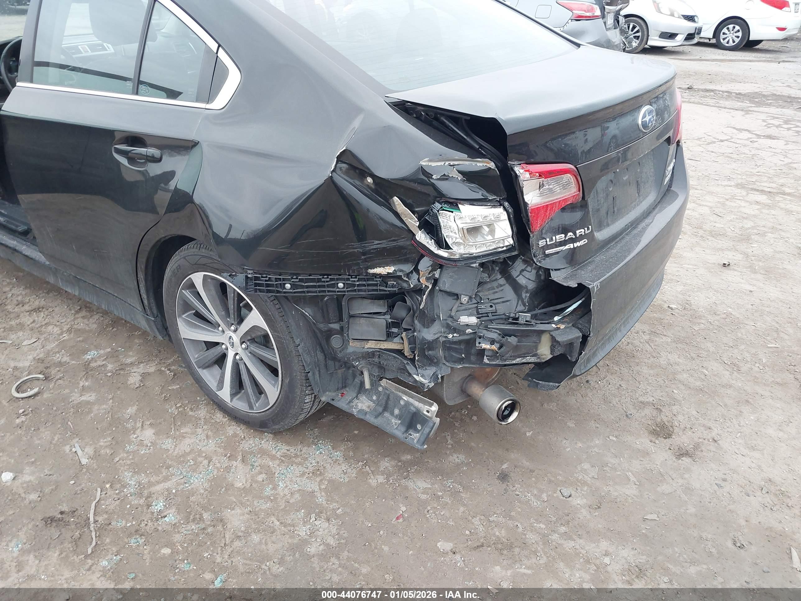 SUBARU LEGACY image 6