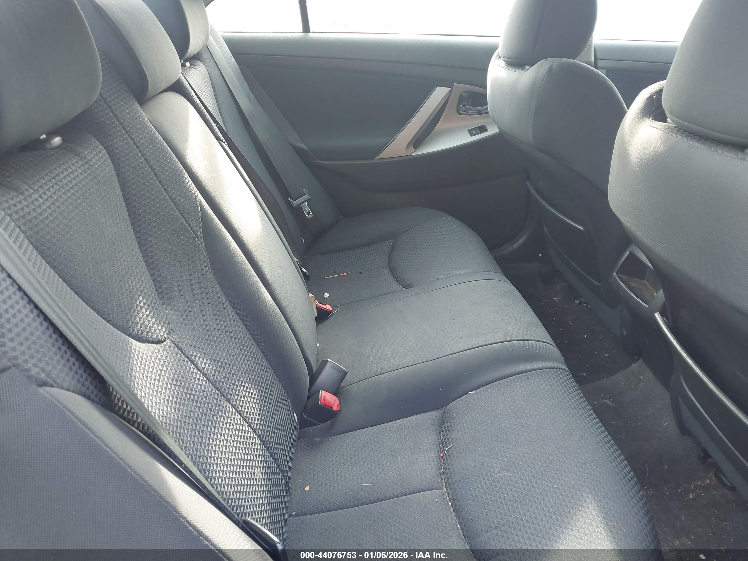 TOYOTA CAMRY image 8