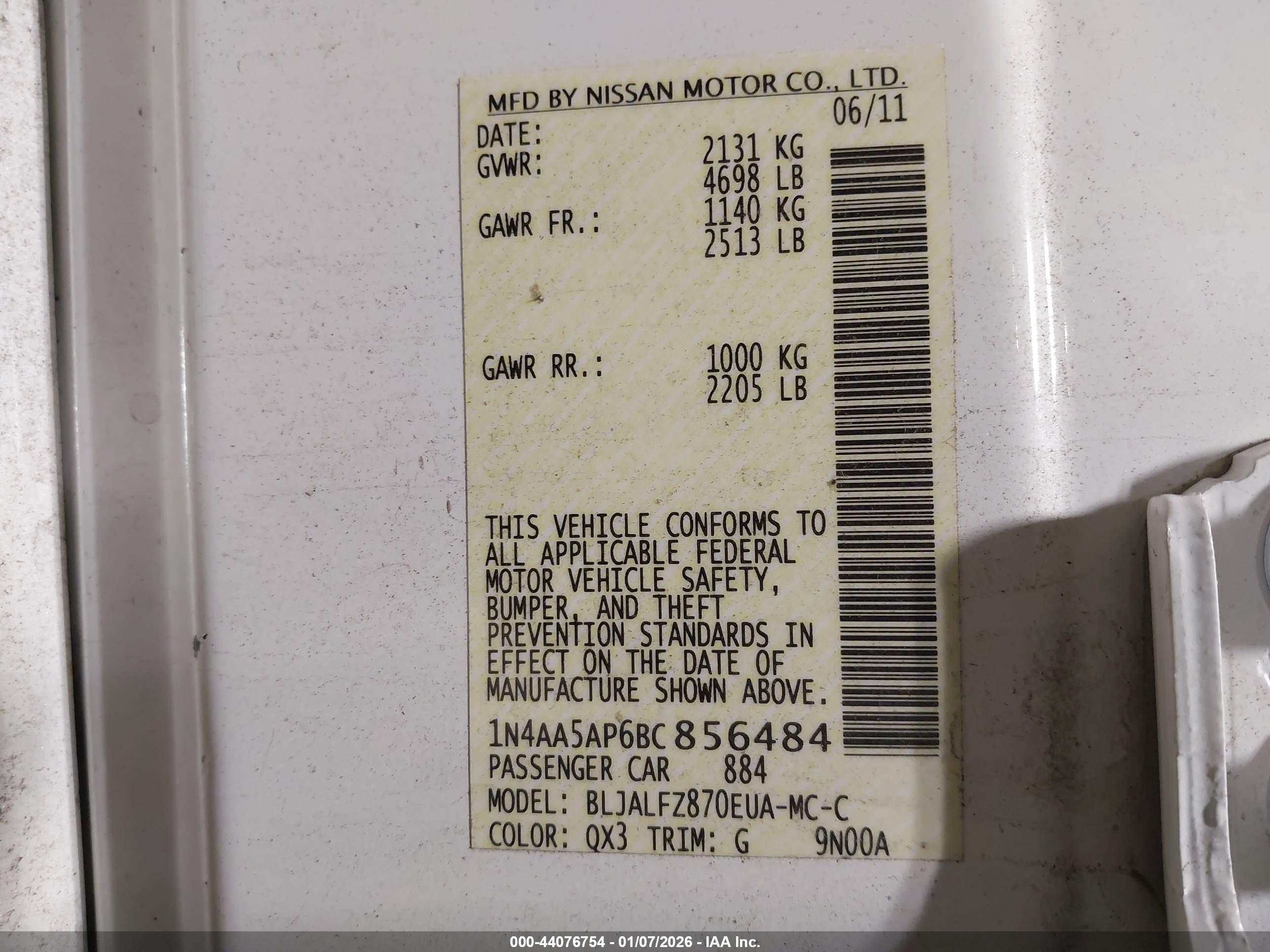 NISSAN MAXIMA image 9