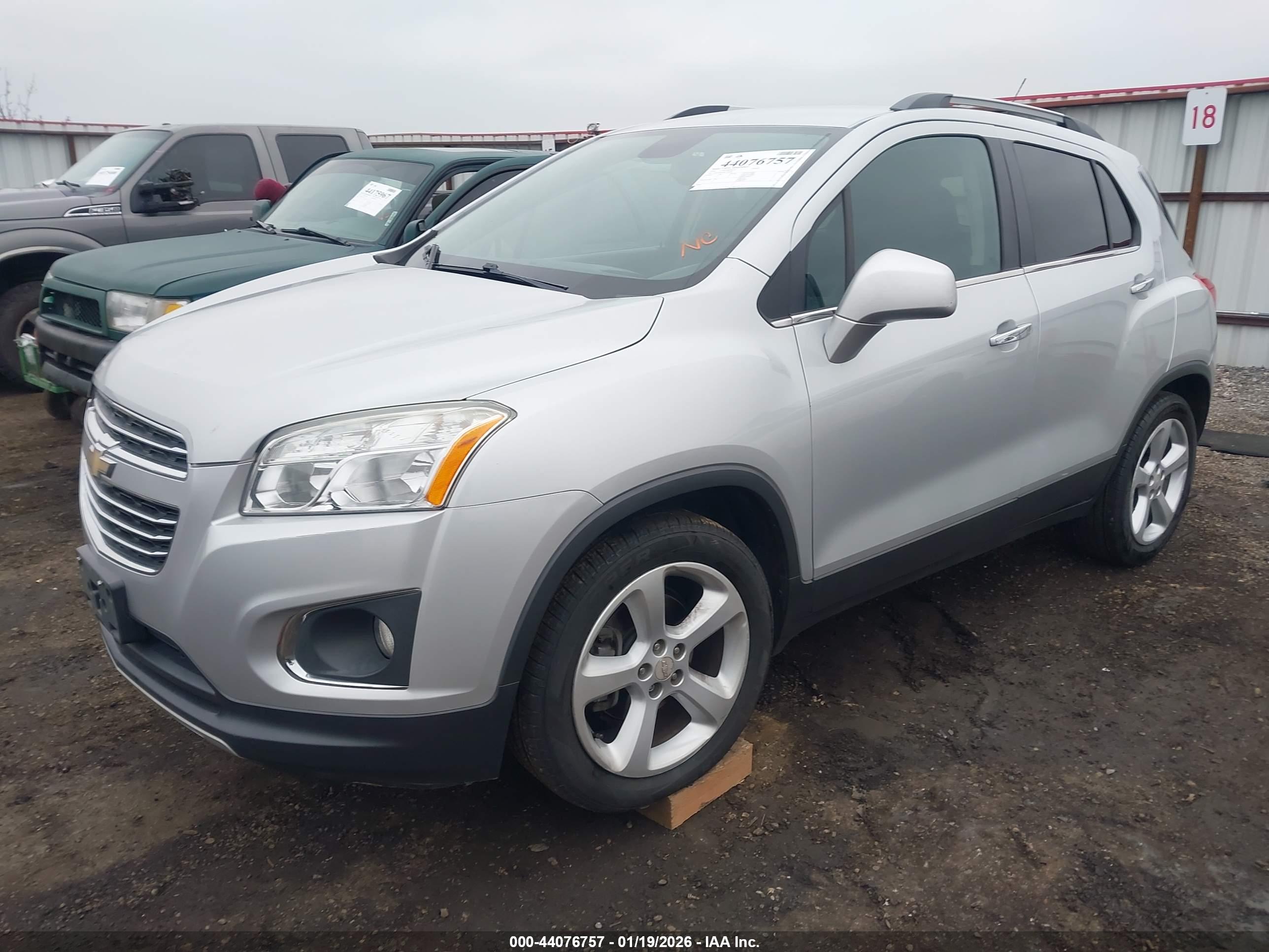 CHEVROLET TRAX image 2