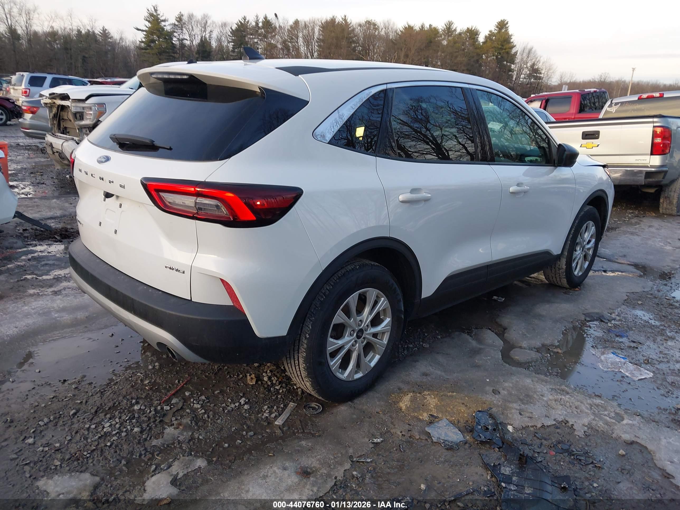 FORD ESCAPE image 4