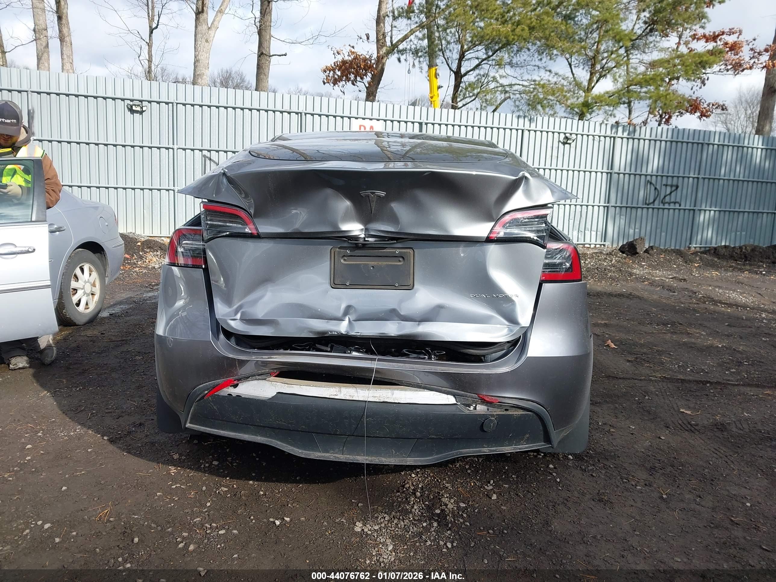TESLA MODEL image 6