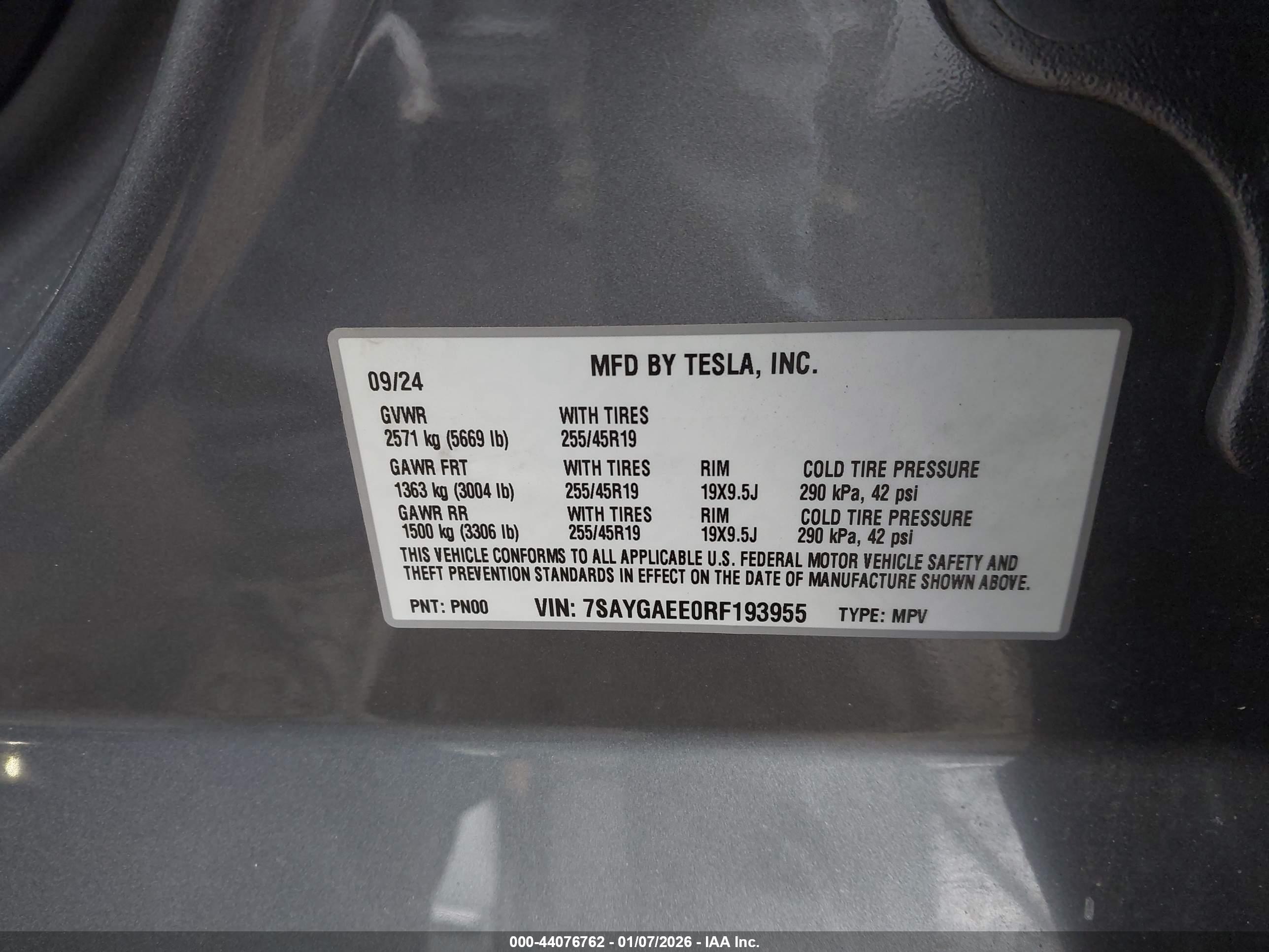 TESLA MODEL image 9