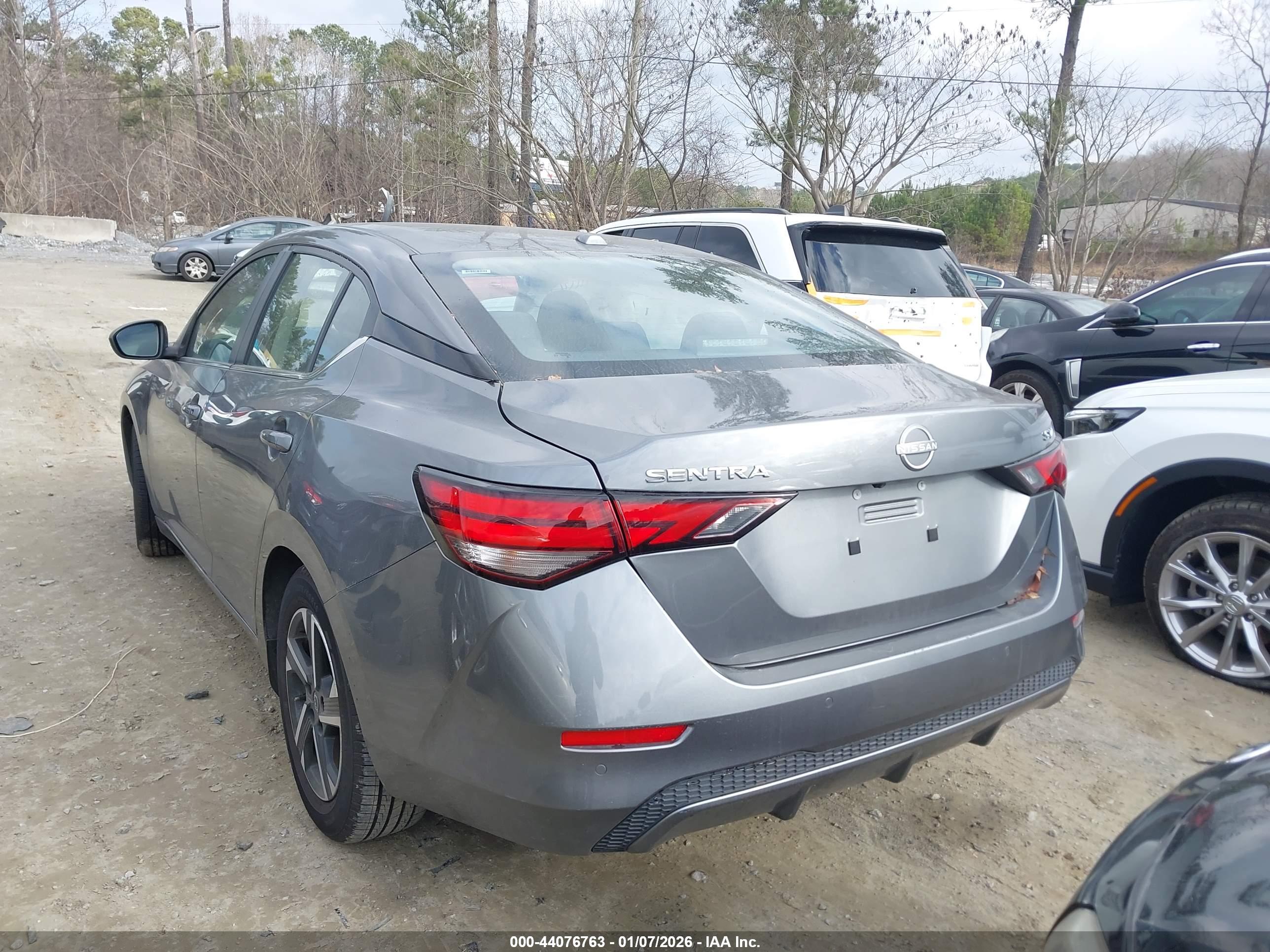 NISSAN SENTRA image 3