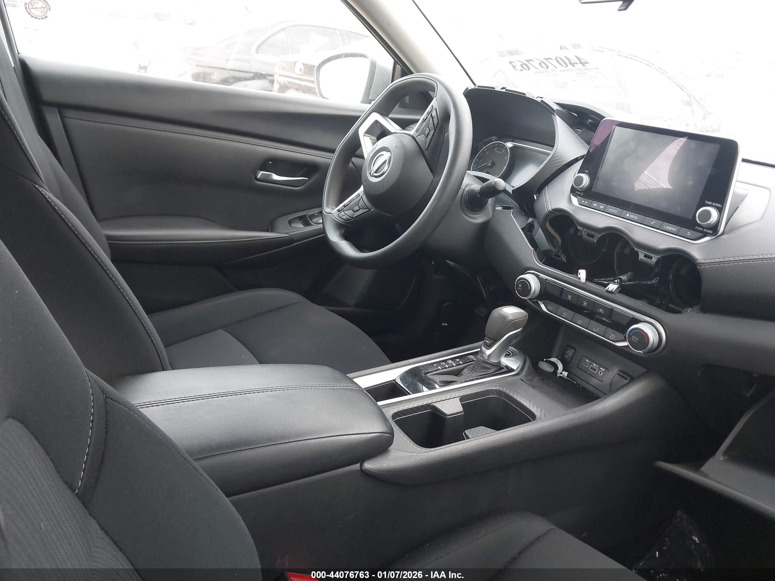 NISSAN SENTRA image 5