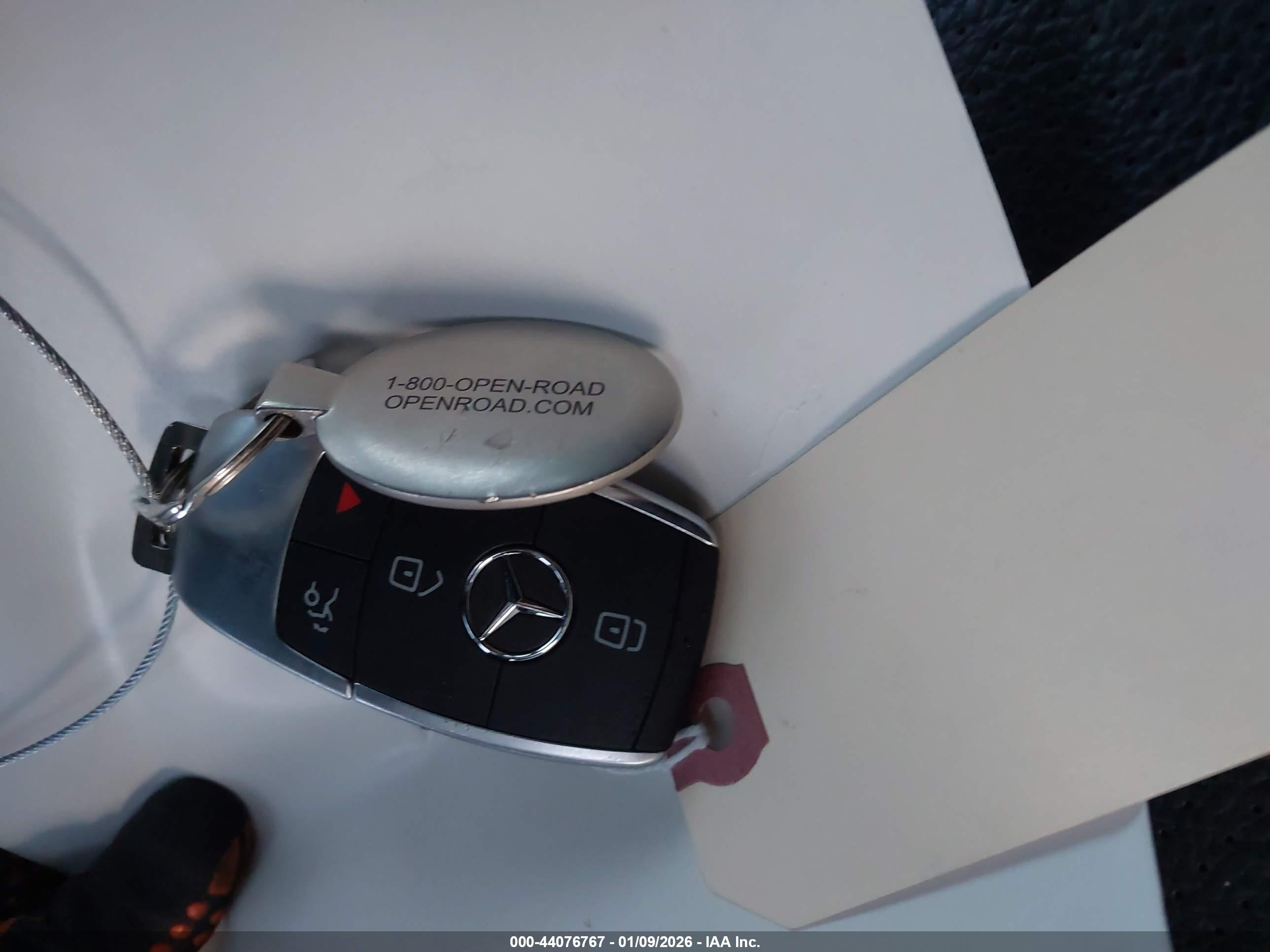 MERCEDES-BENZ C image 11