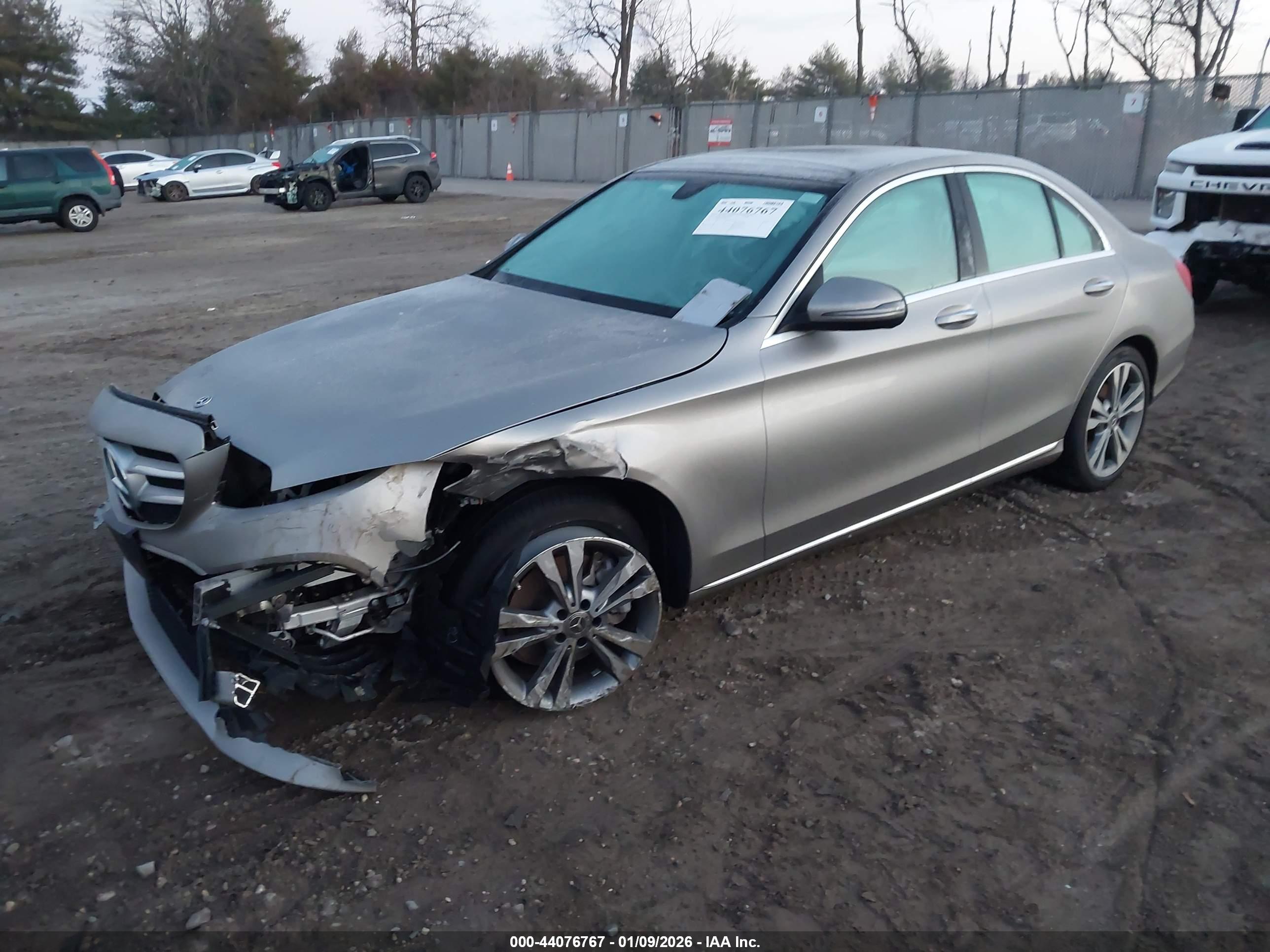 MERCEDES-BENZ C image 2