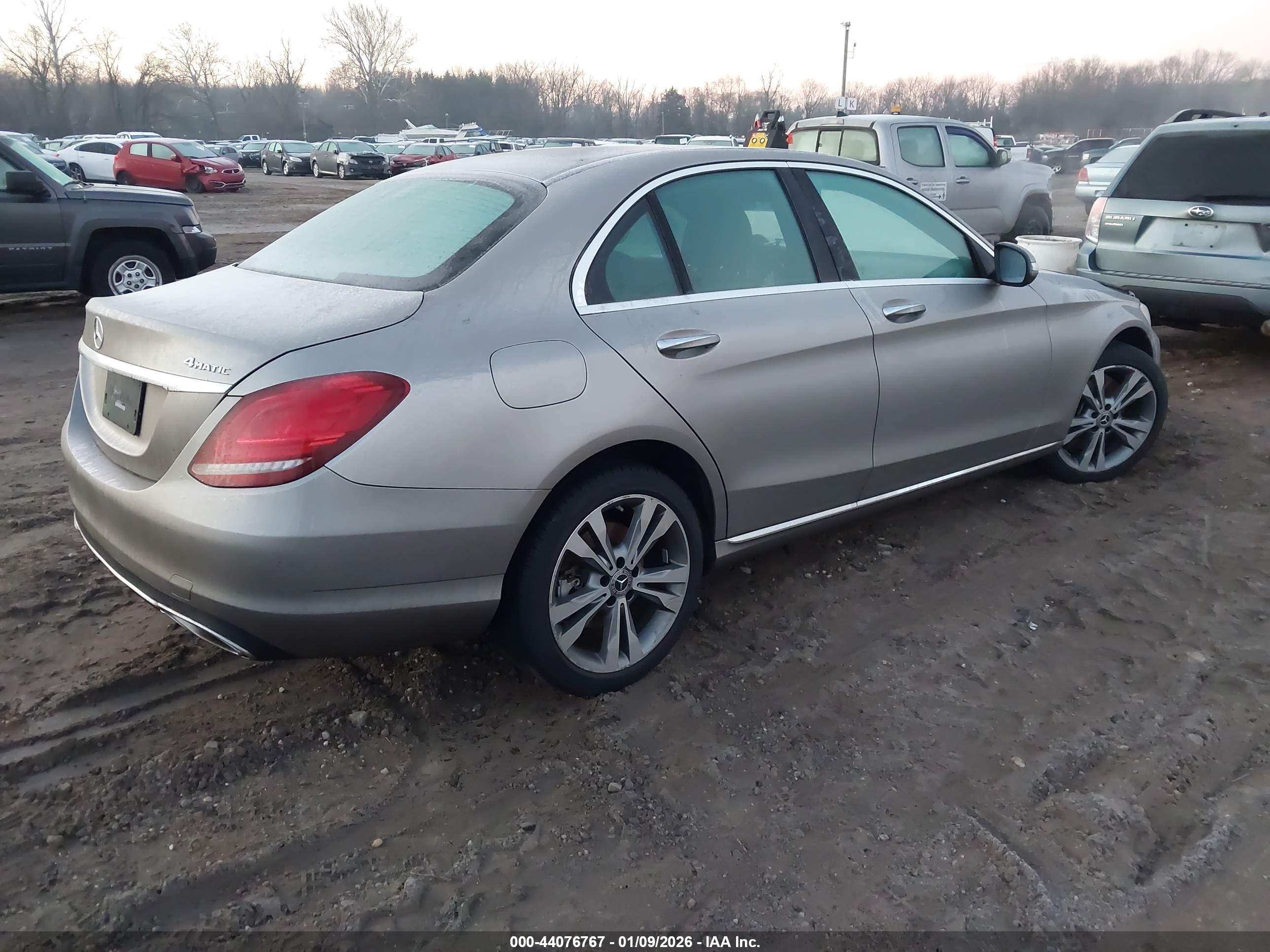 MERCEDES-BENZ C image 4