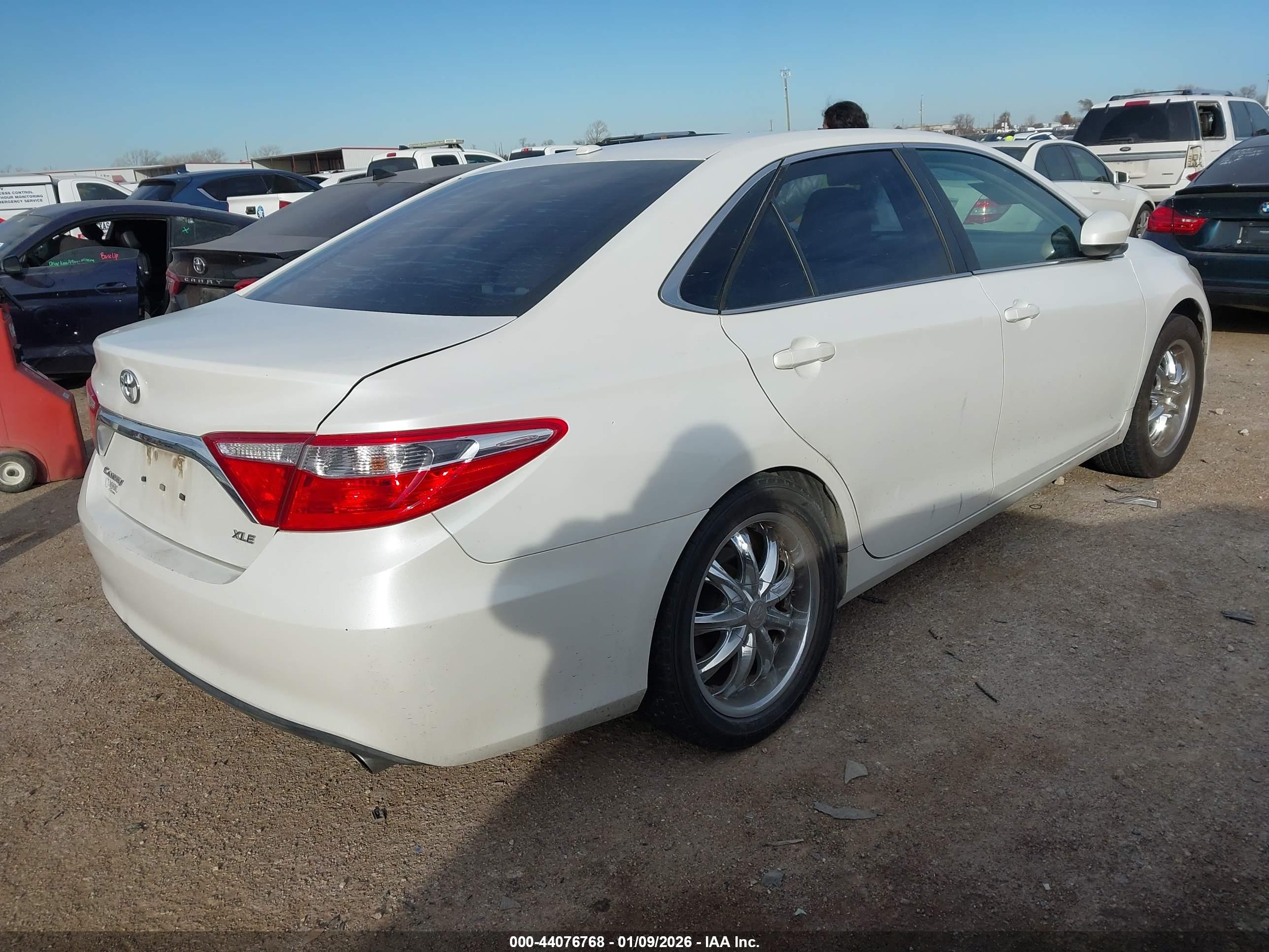 TOYOTA CAMRY image 4