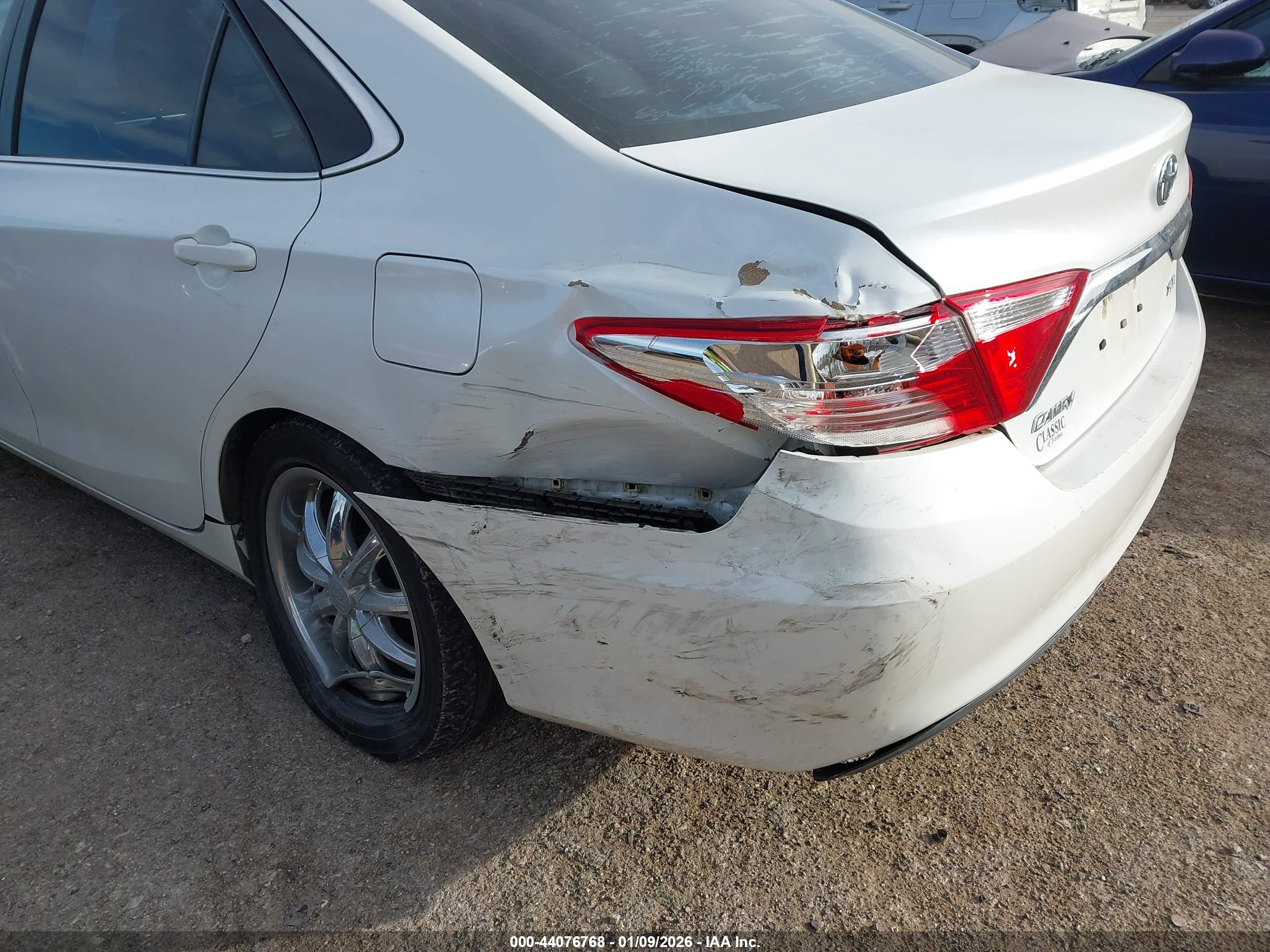 TOYOTA CAMRY image 6