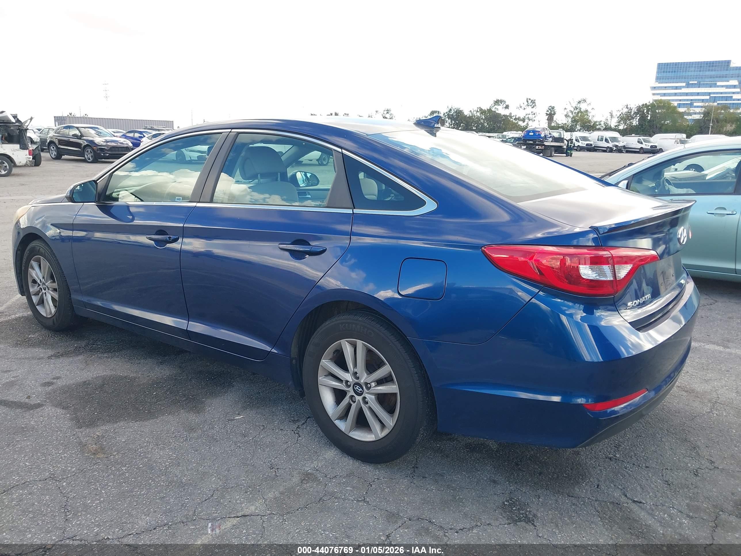 HYUNDAI SONATA image 3