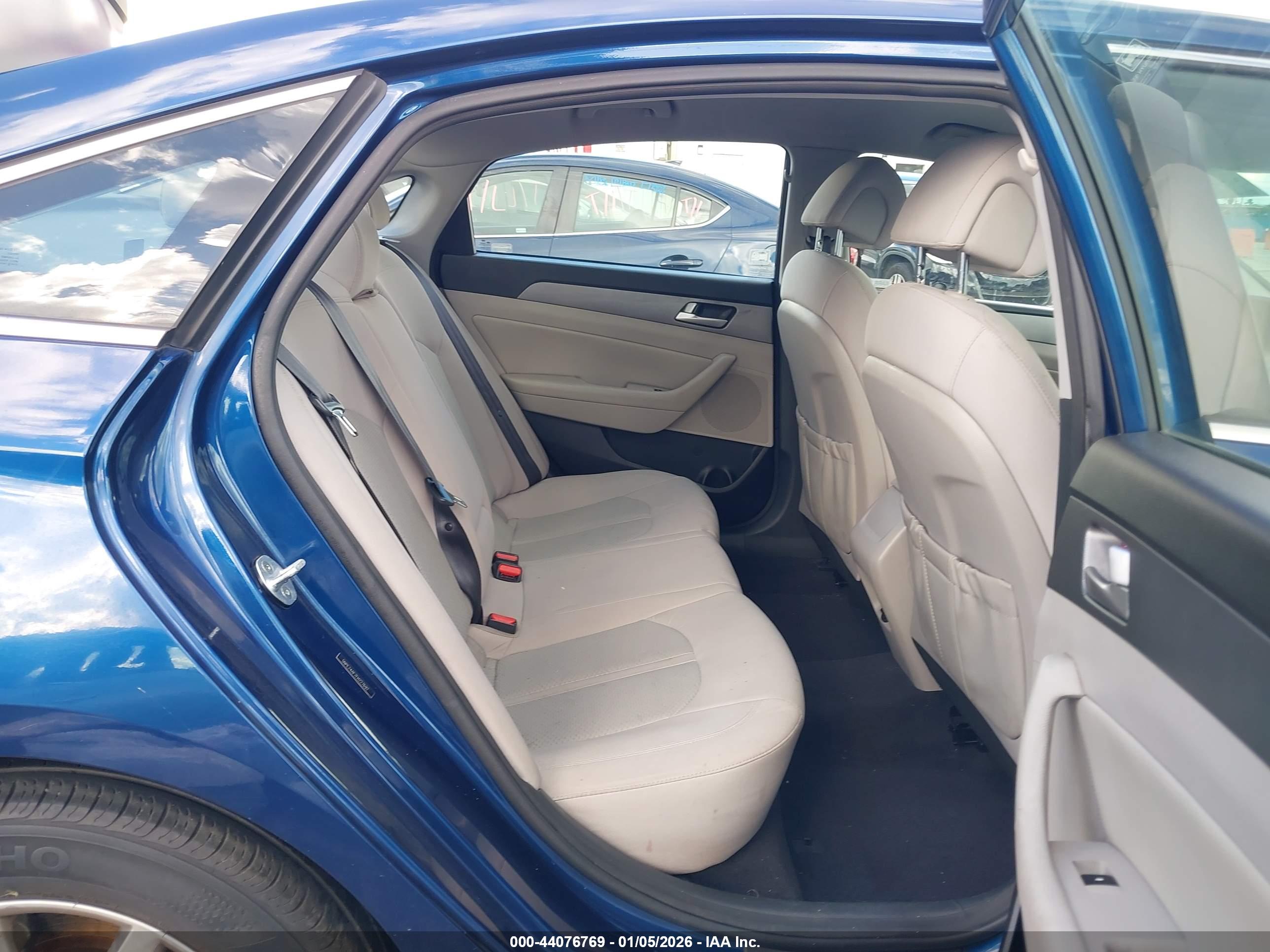 HYUNDAI SONATA image 8