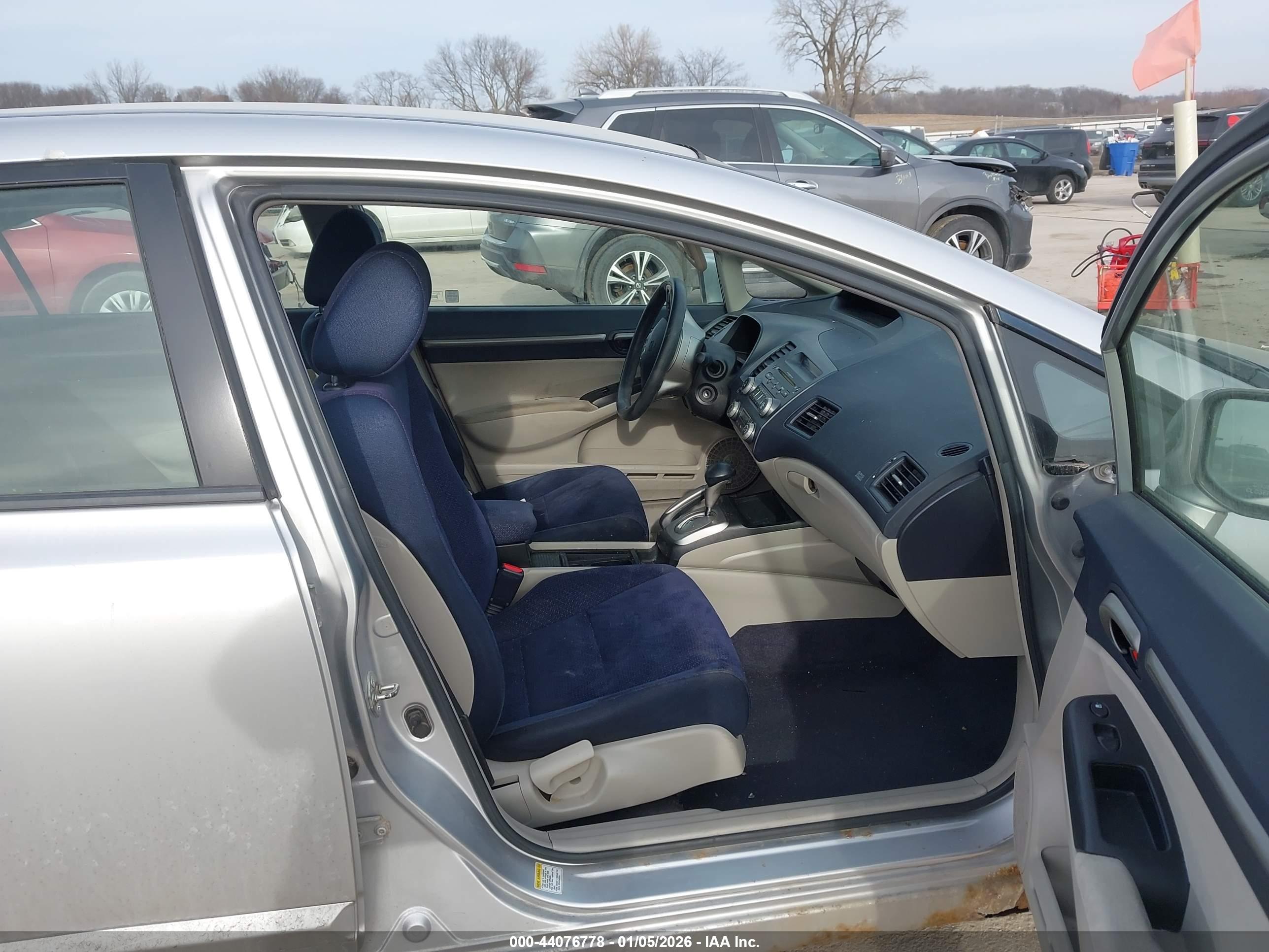 HONDA CIVIC image 5