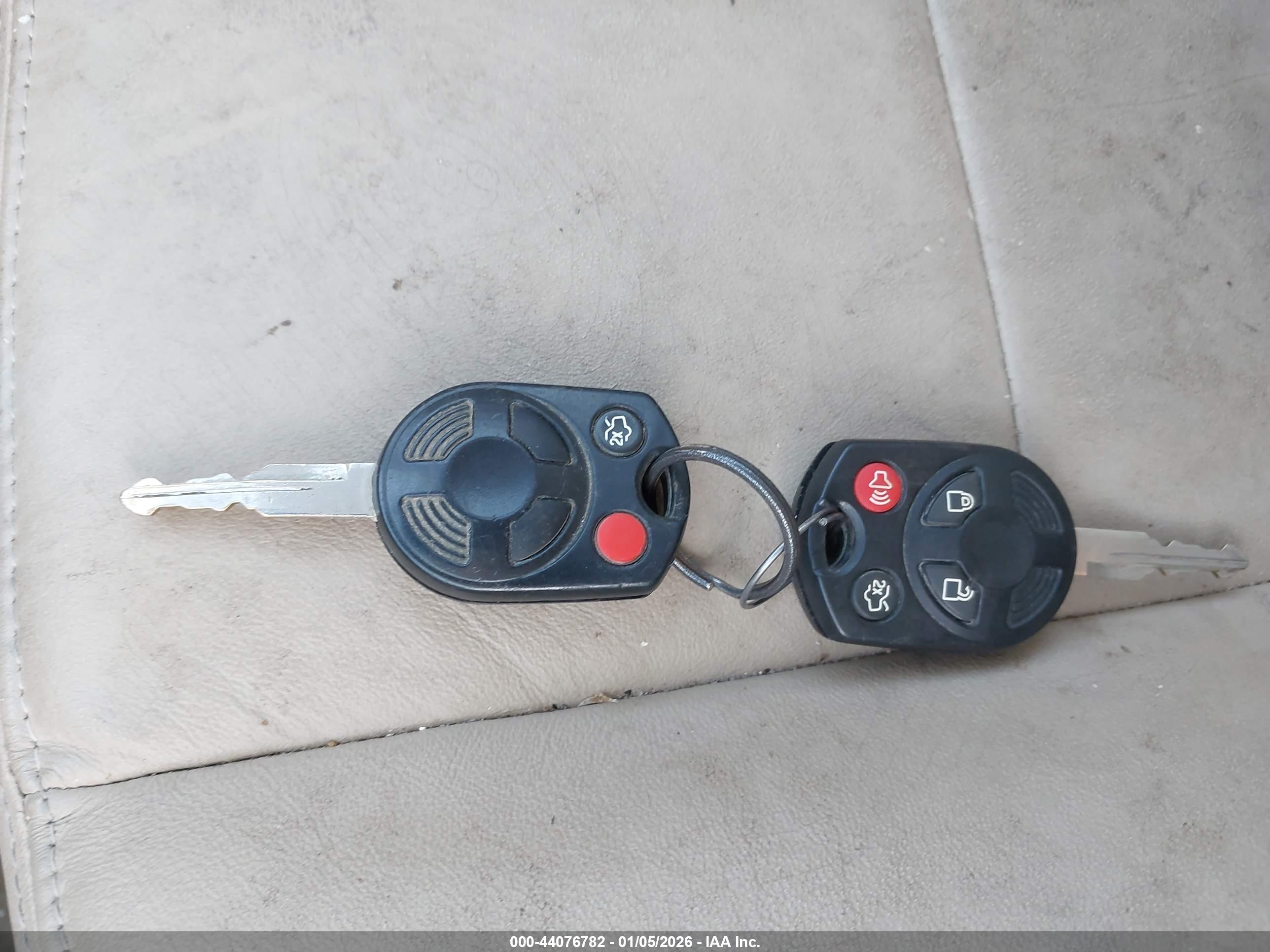 FORD ESCAPE image 11
