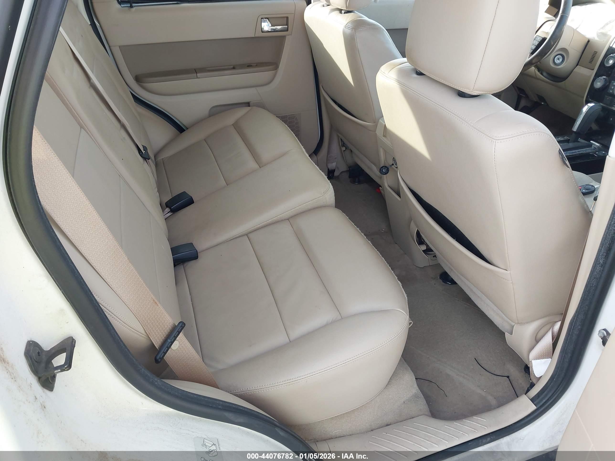 FORD ESCAPE image 8