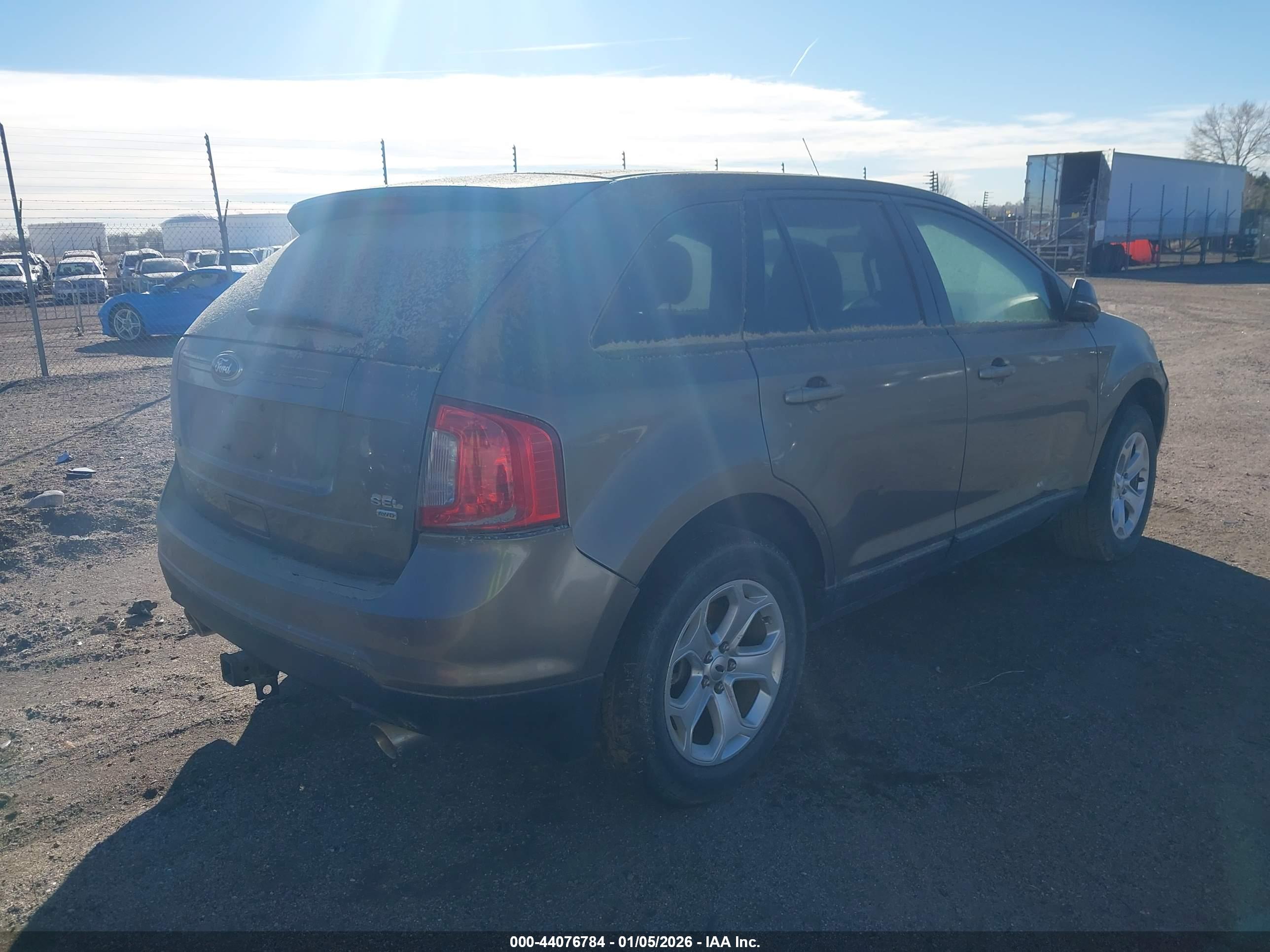 FORD EDGE image 4