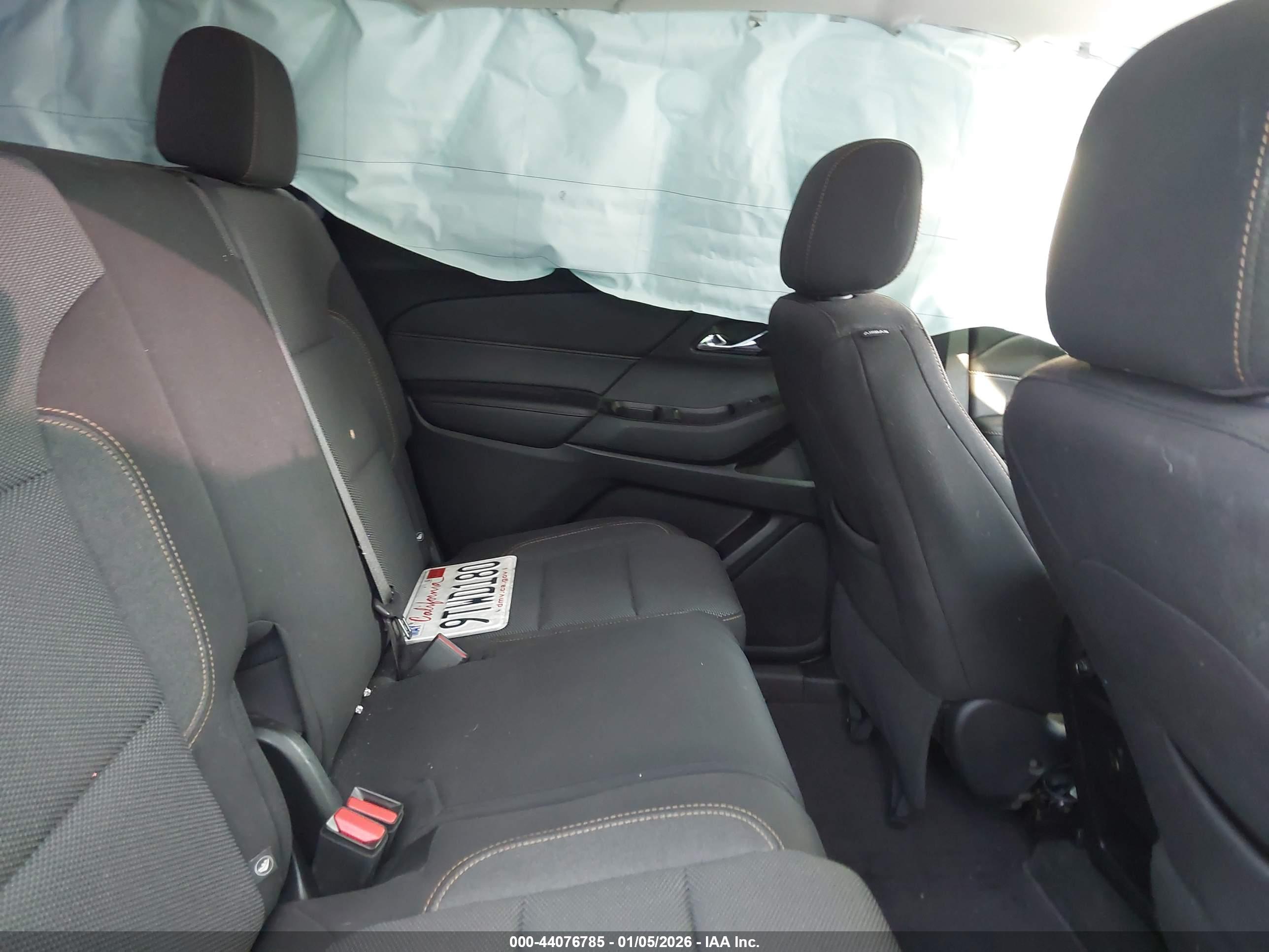 CHEVROLET TRAVERSE image 8