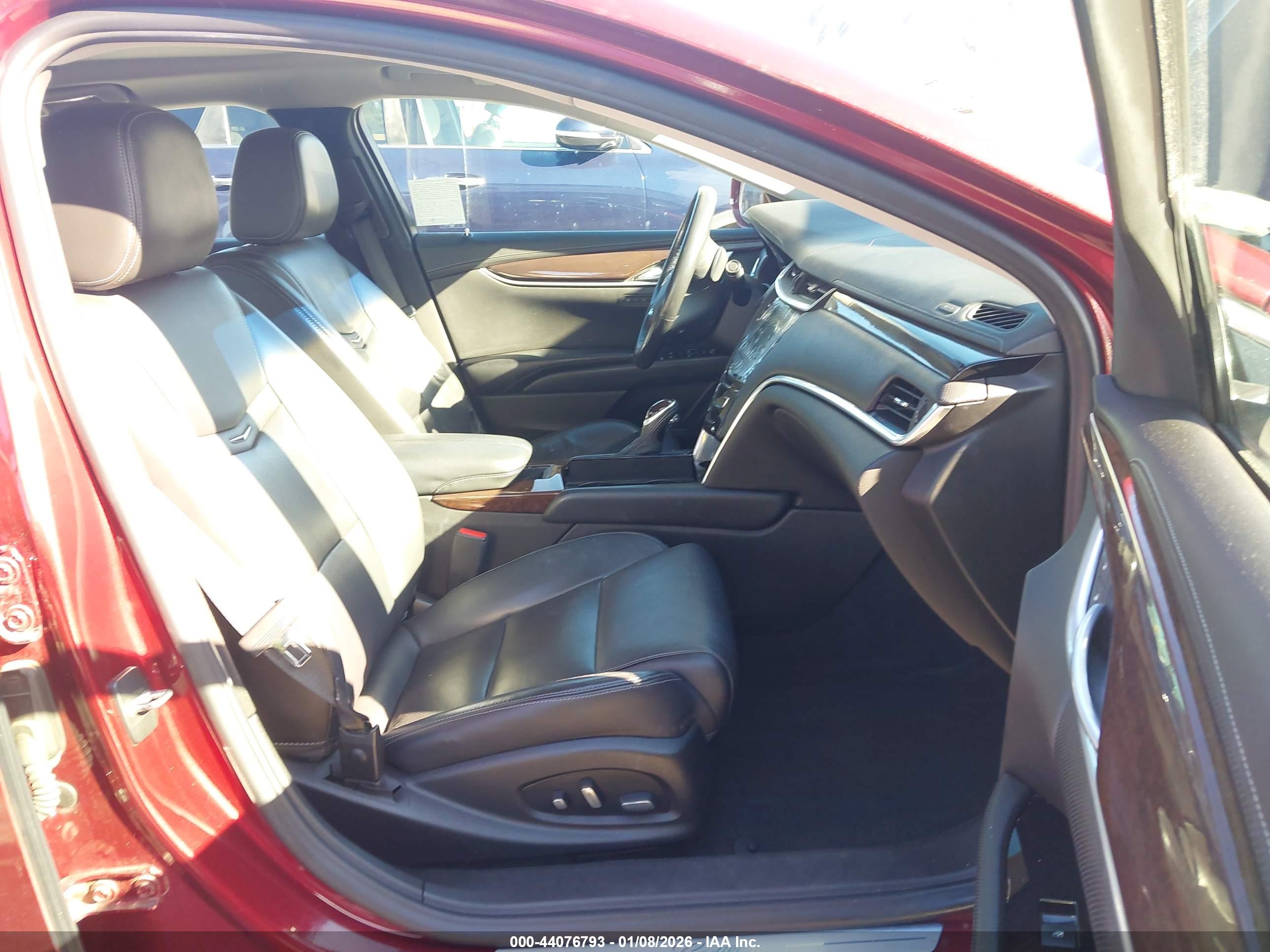 CADILLAC XTS image 5