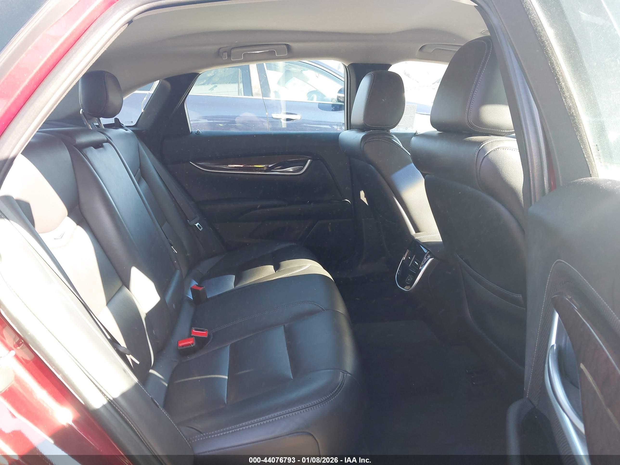 CADILLAC XTS image 8