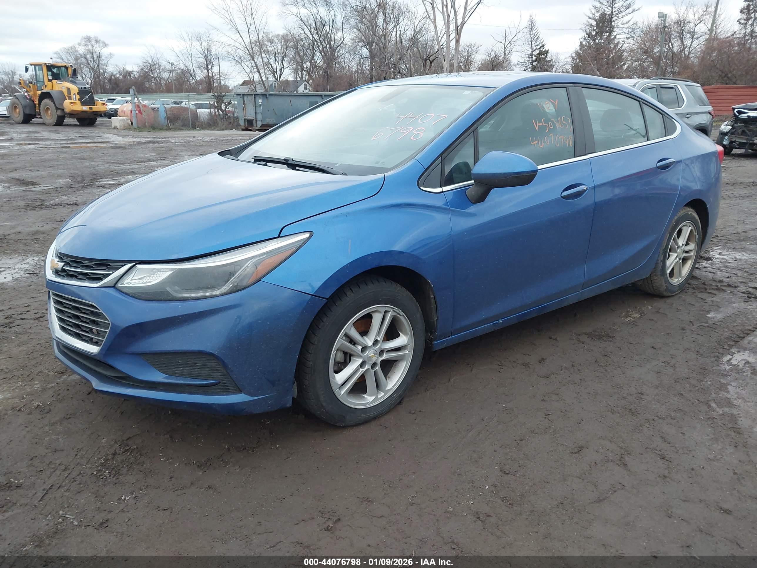 CHEVROLET CRUZE image 2
