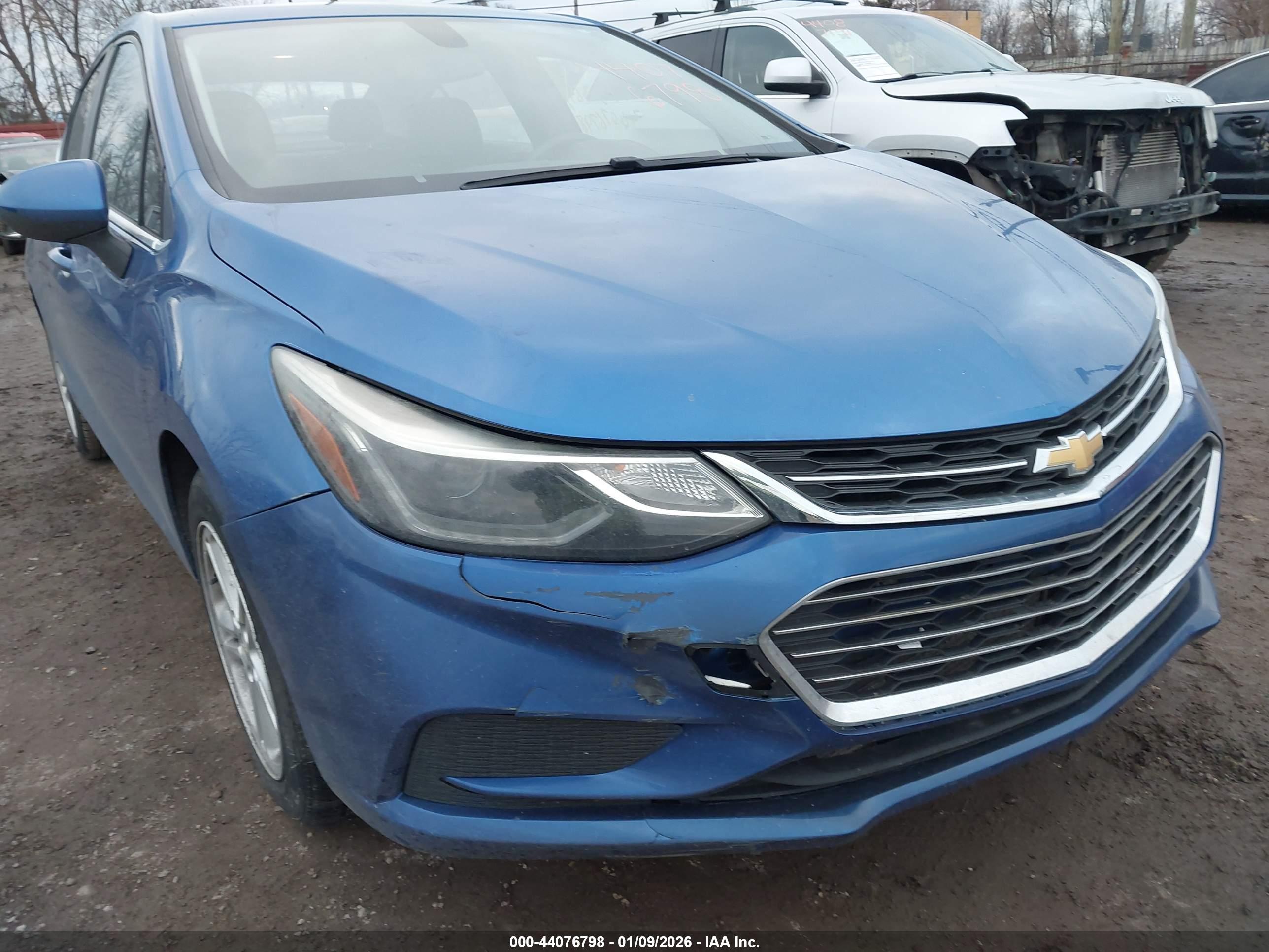 CHEVROLET CRUZE image 6
