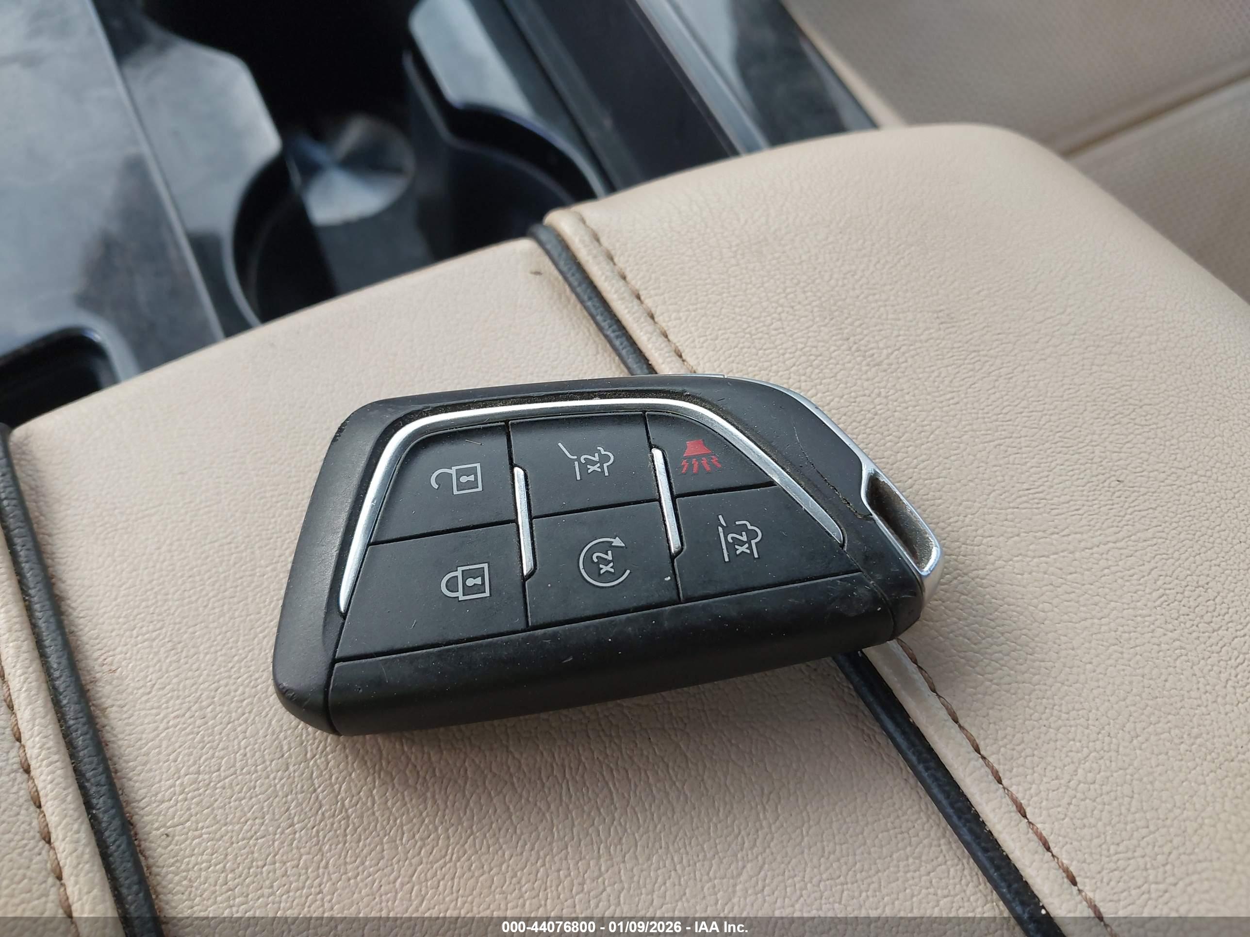 CADILLAC ESCALADE image 11