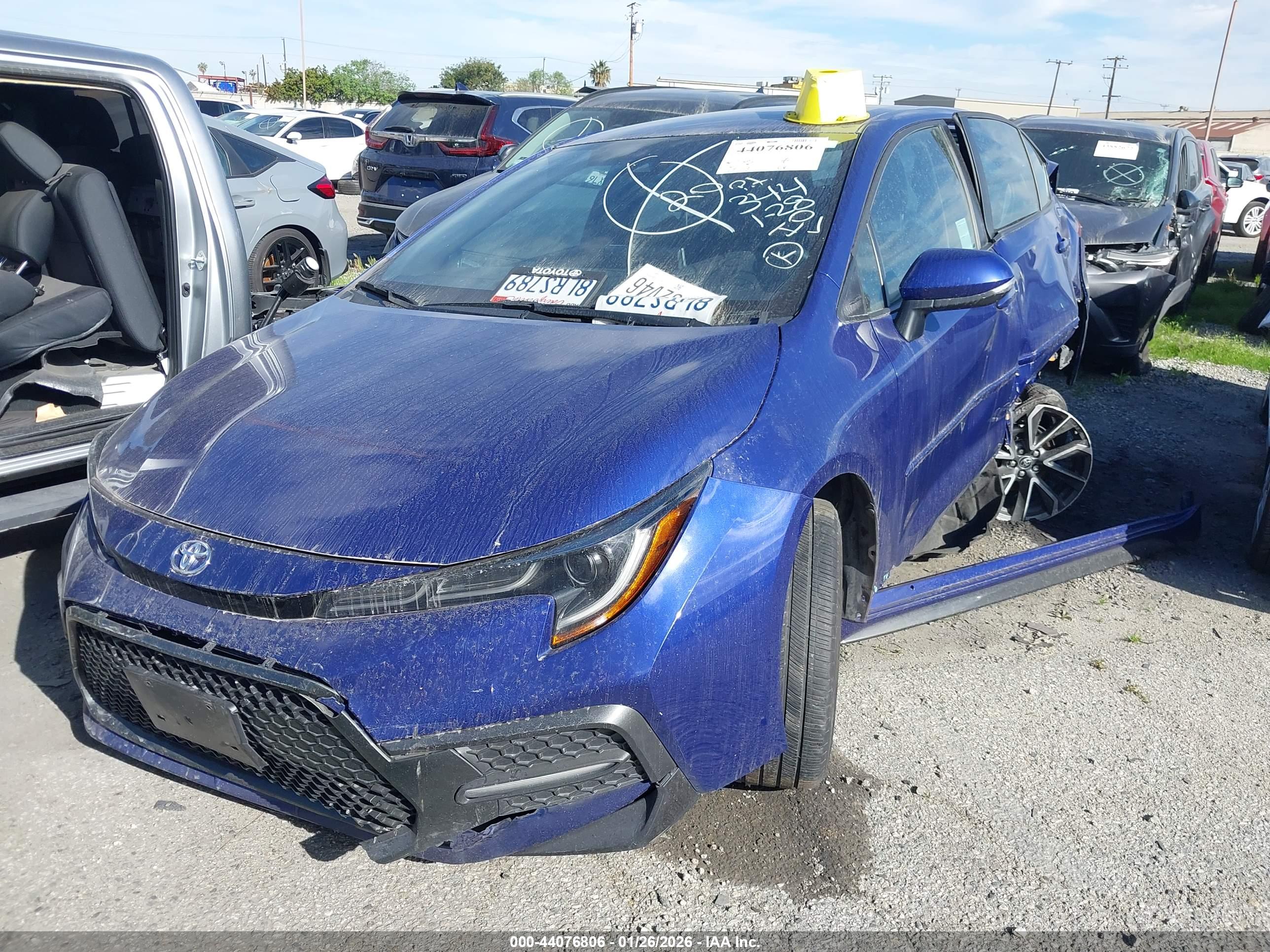 TOYOTA COROLLA image 2