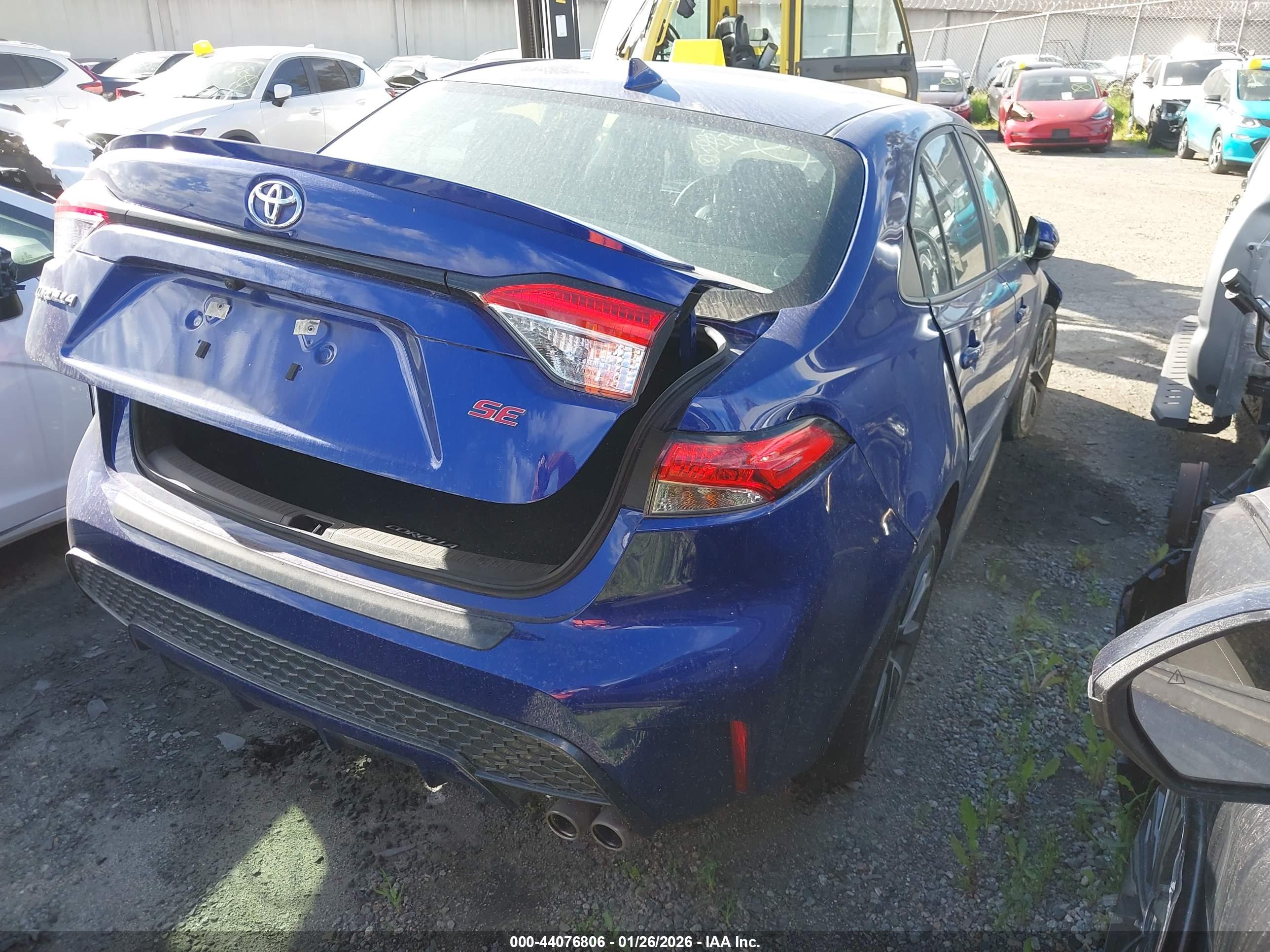 TOYOTA COROLLA image 4