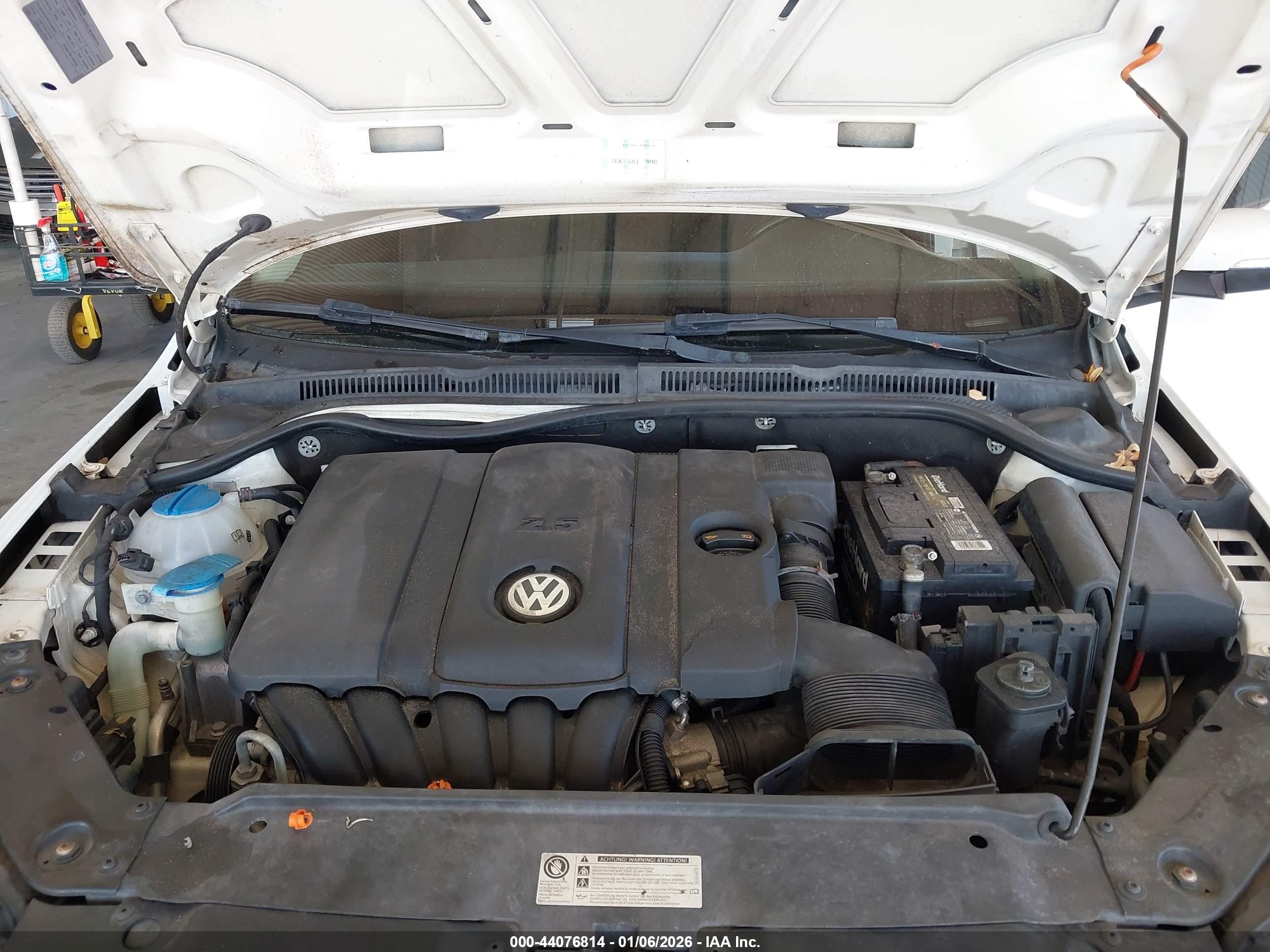 VOLKSWAGEN JETTA image 10