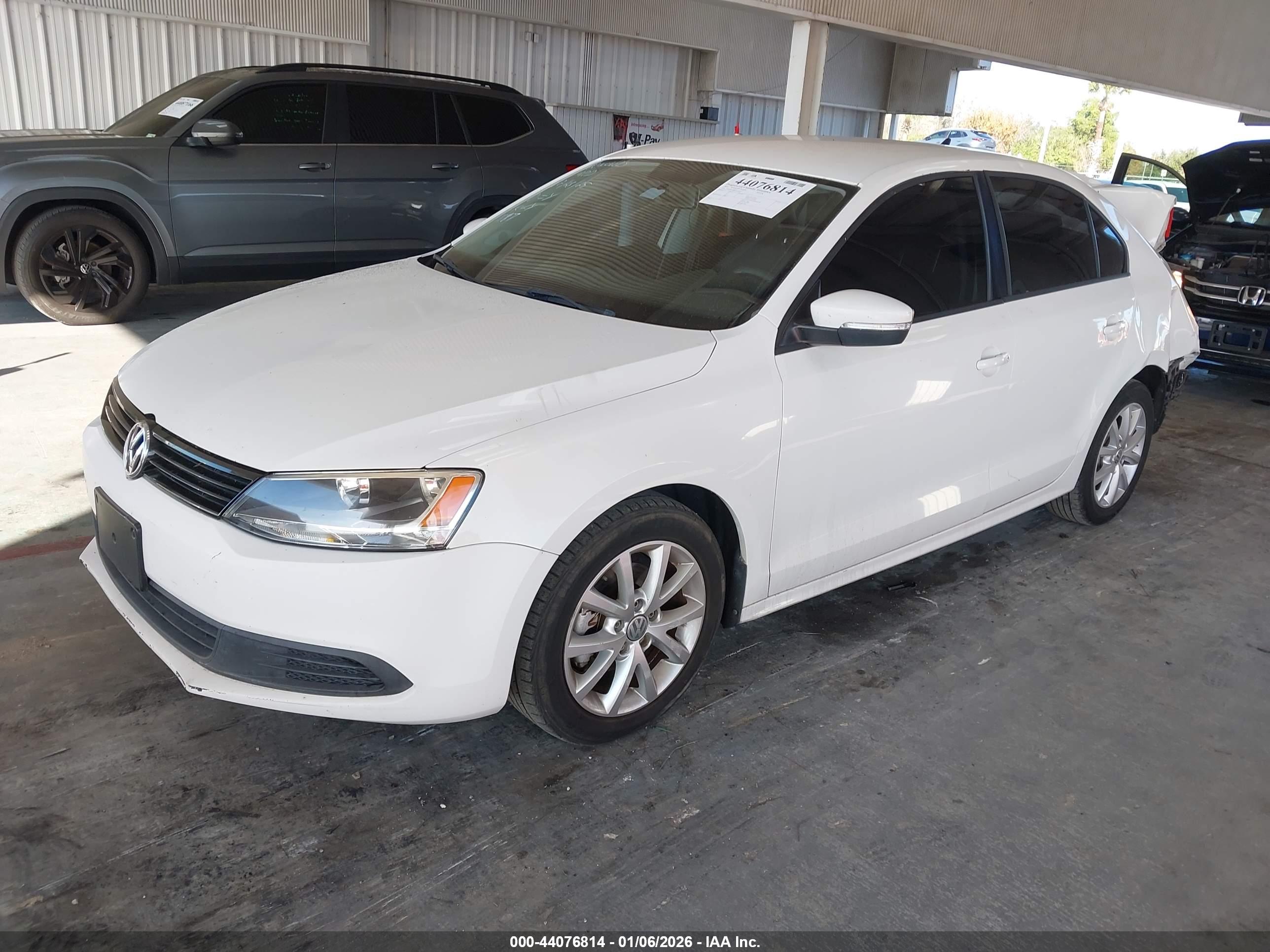 VOLKSWAGEN JETTA image 2