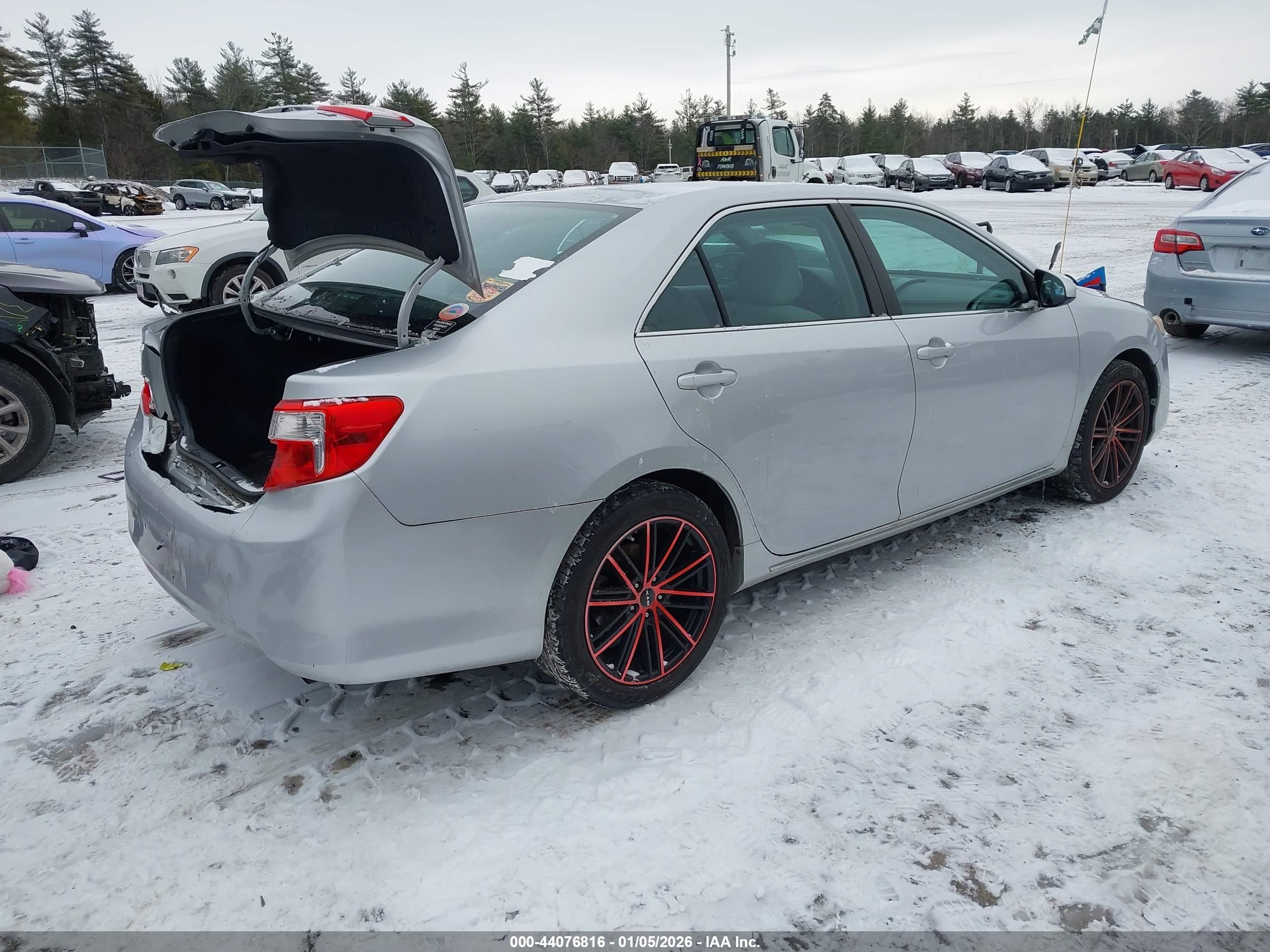 TOYOTA CAMRY image 4