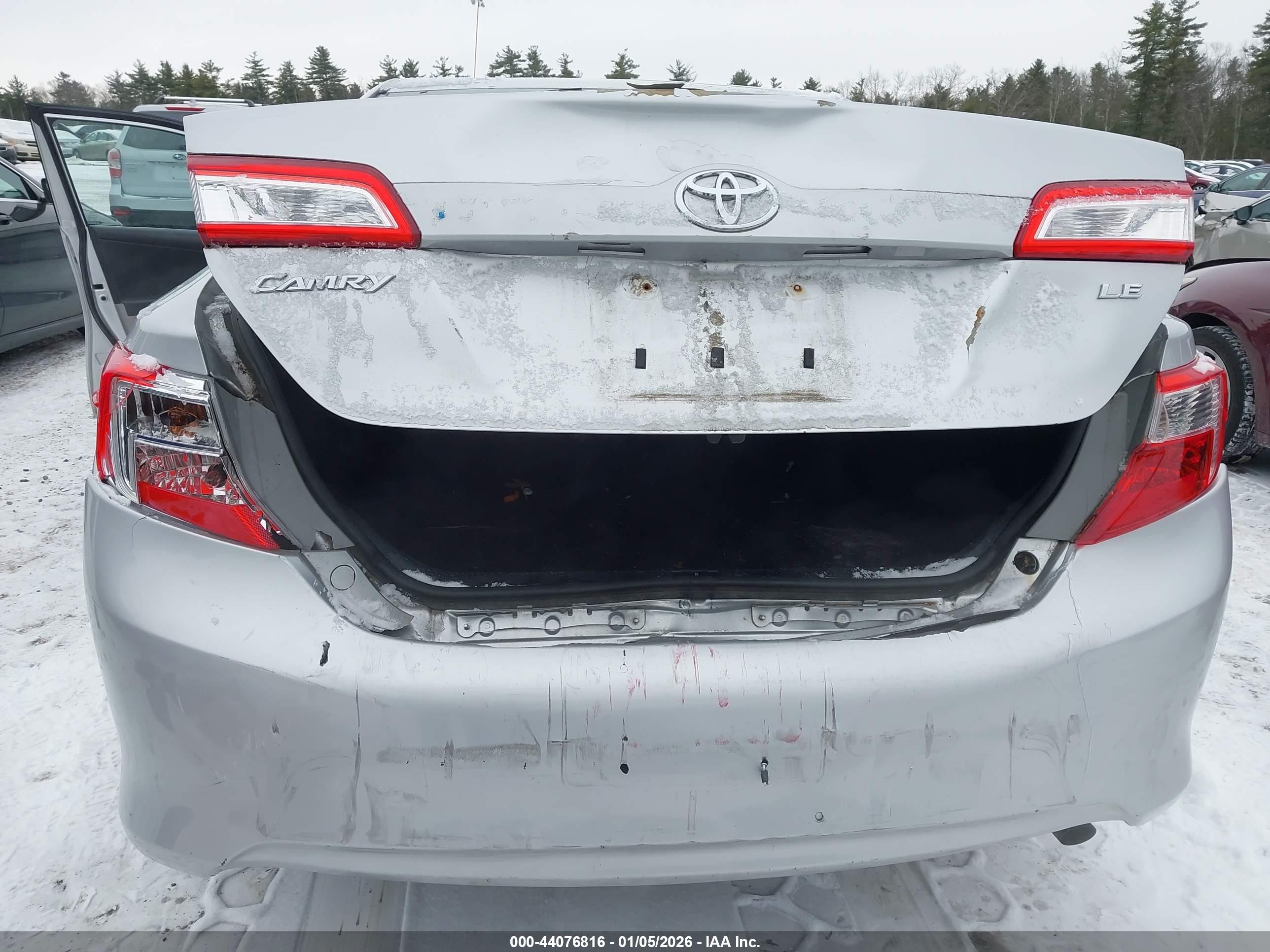 TOYOTA CAMRY image 6