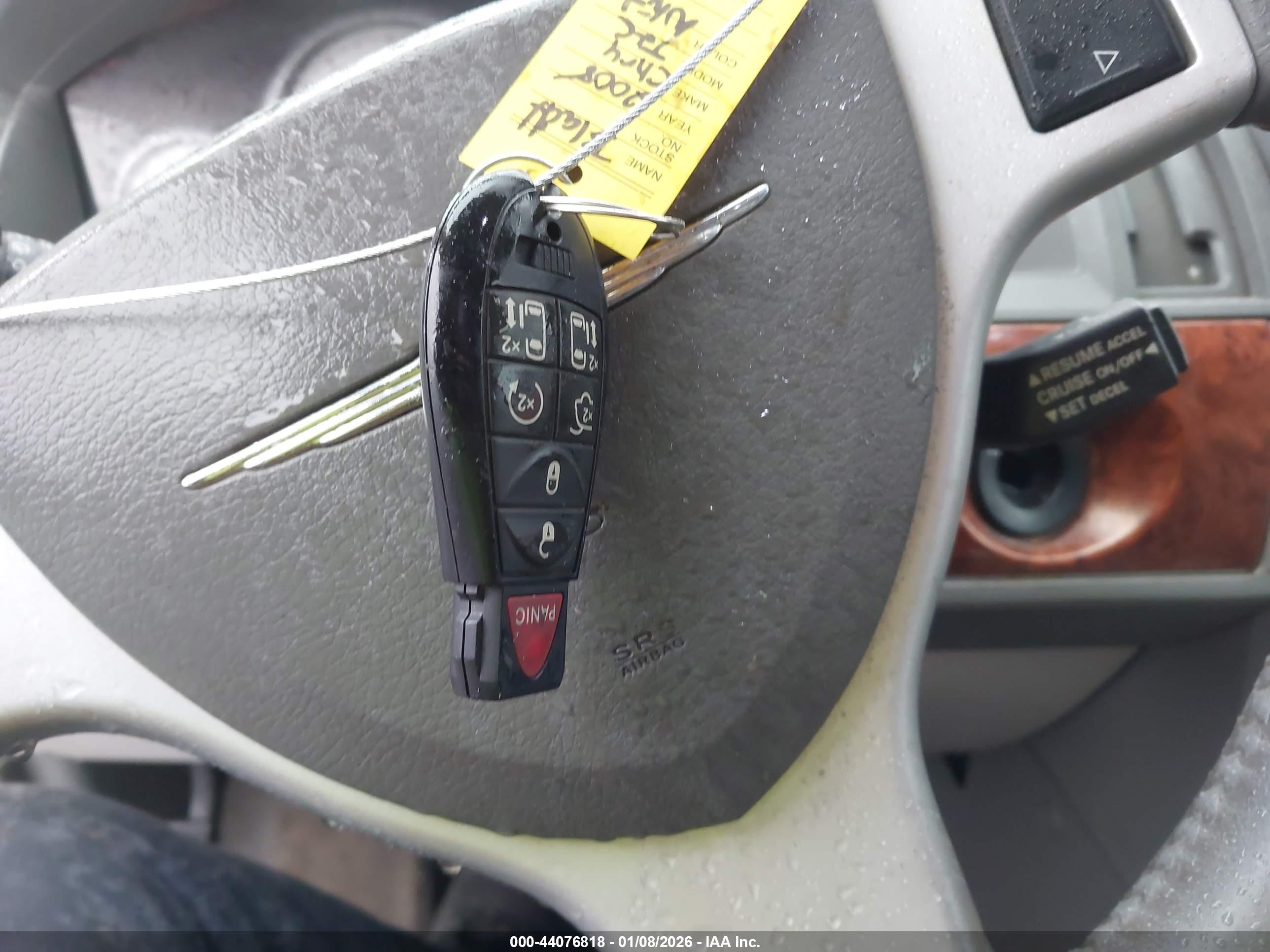 CHRYSLER TOWN image 11