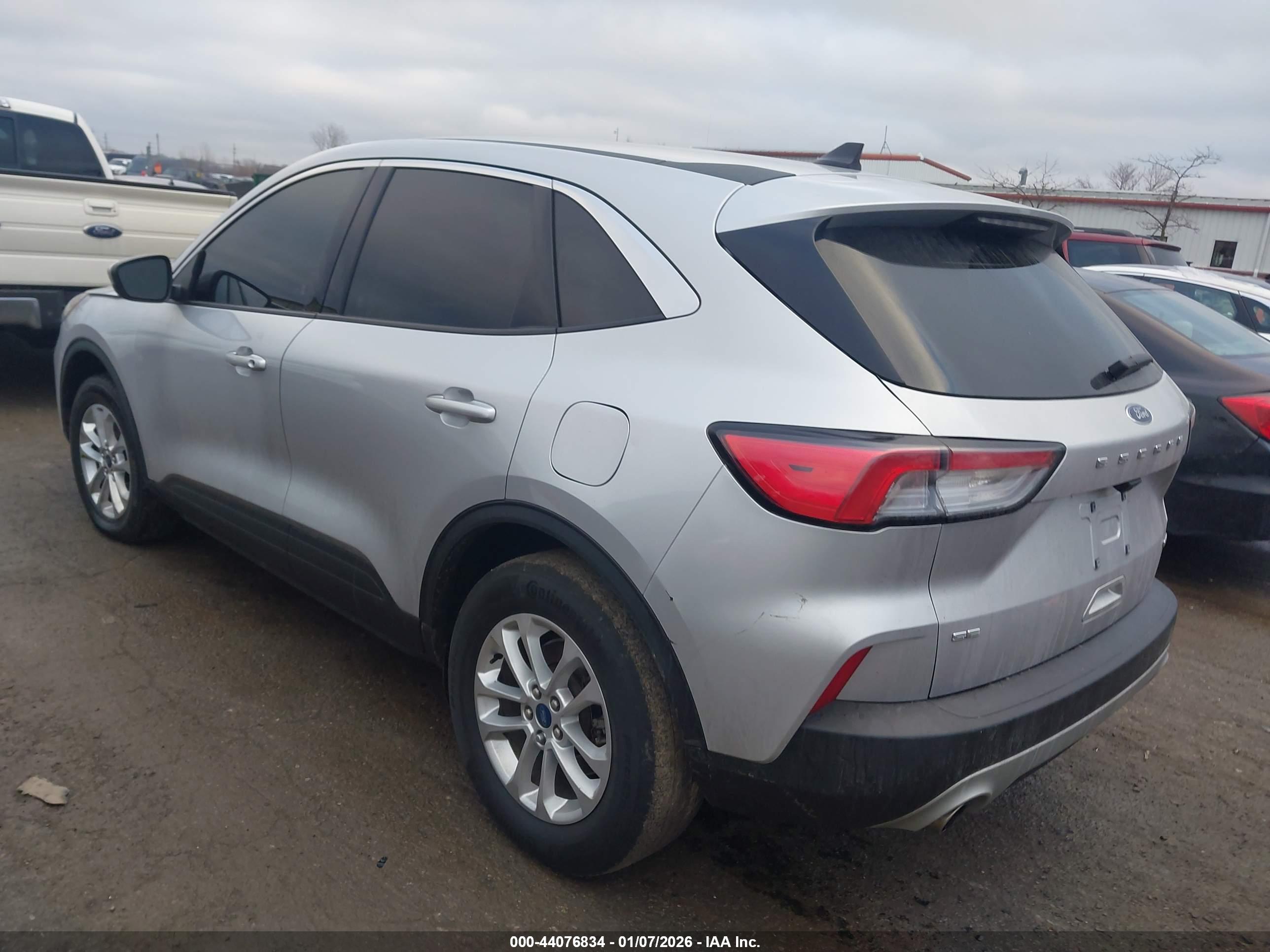 FORD ESCAPE image 3