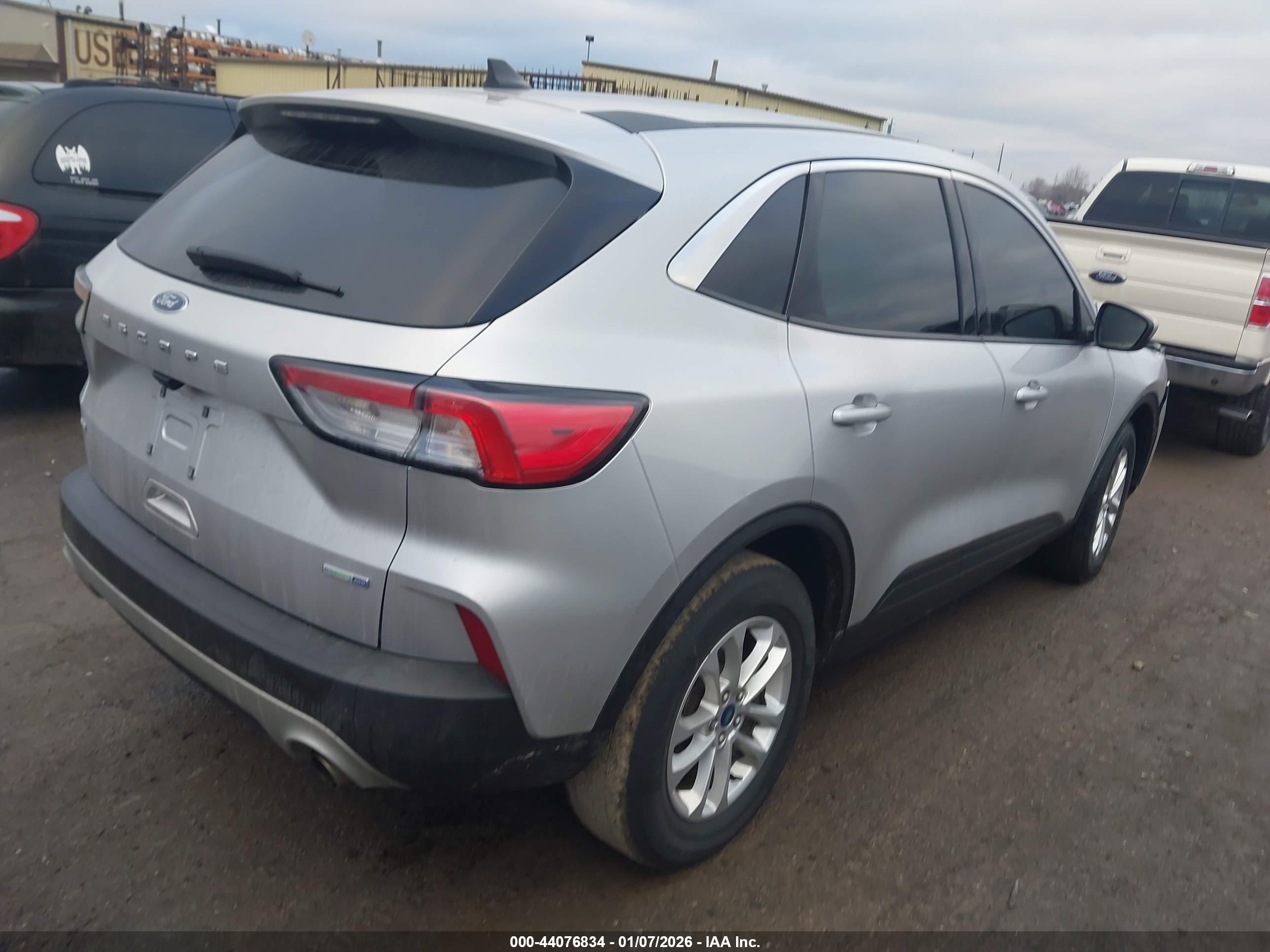 FORD ESCAPE image 4