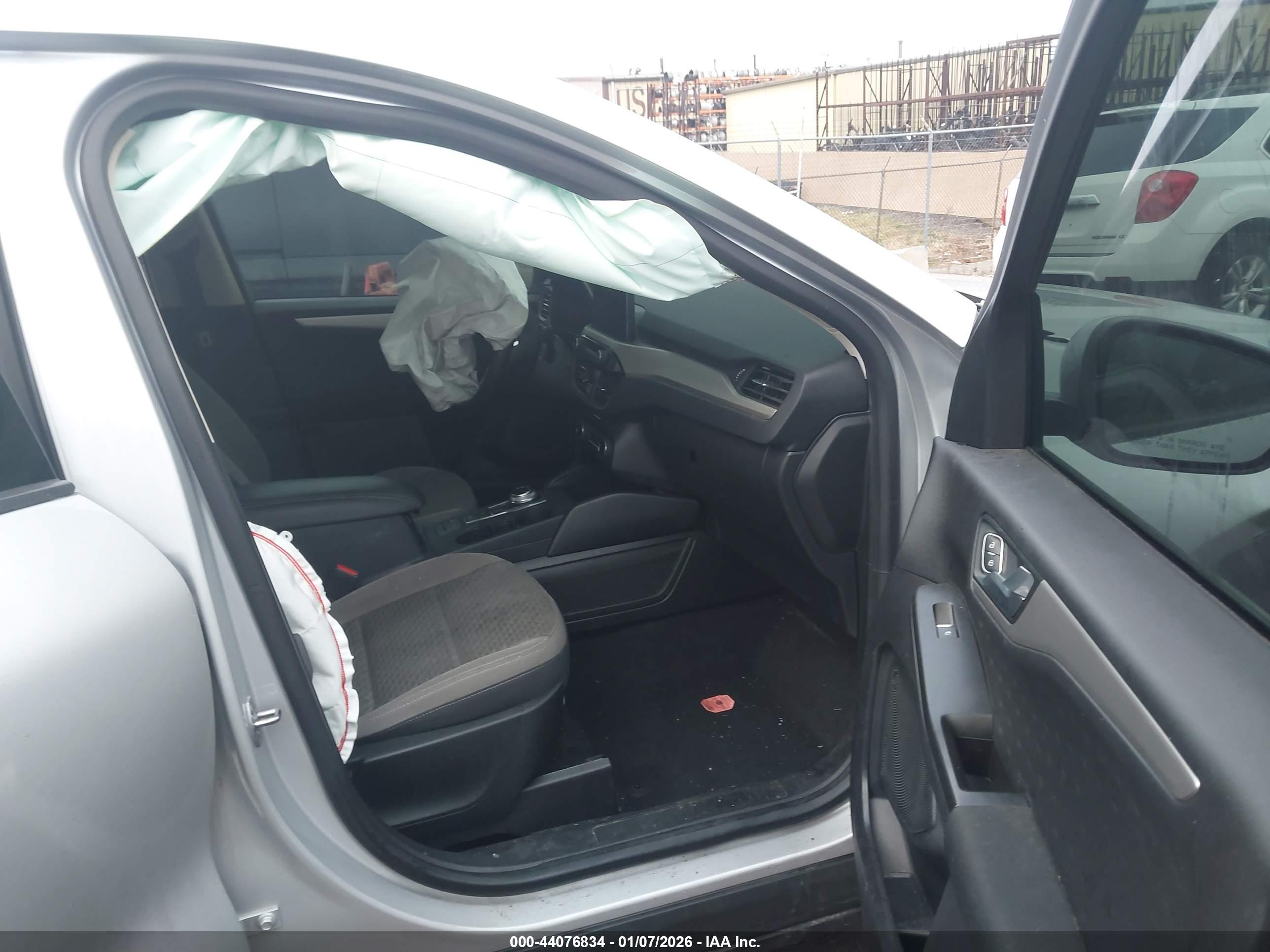 FORD ESCAPE image 5