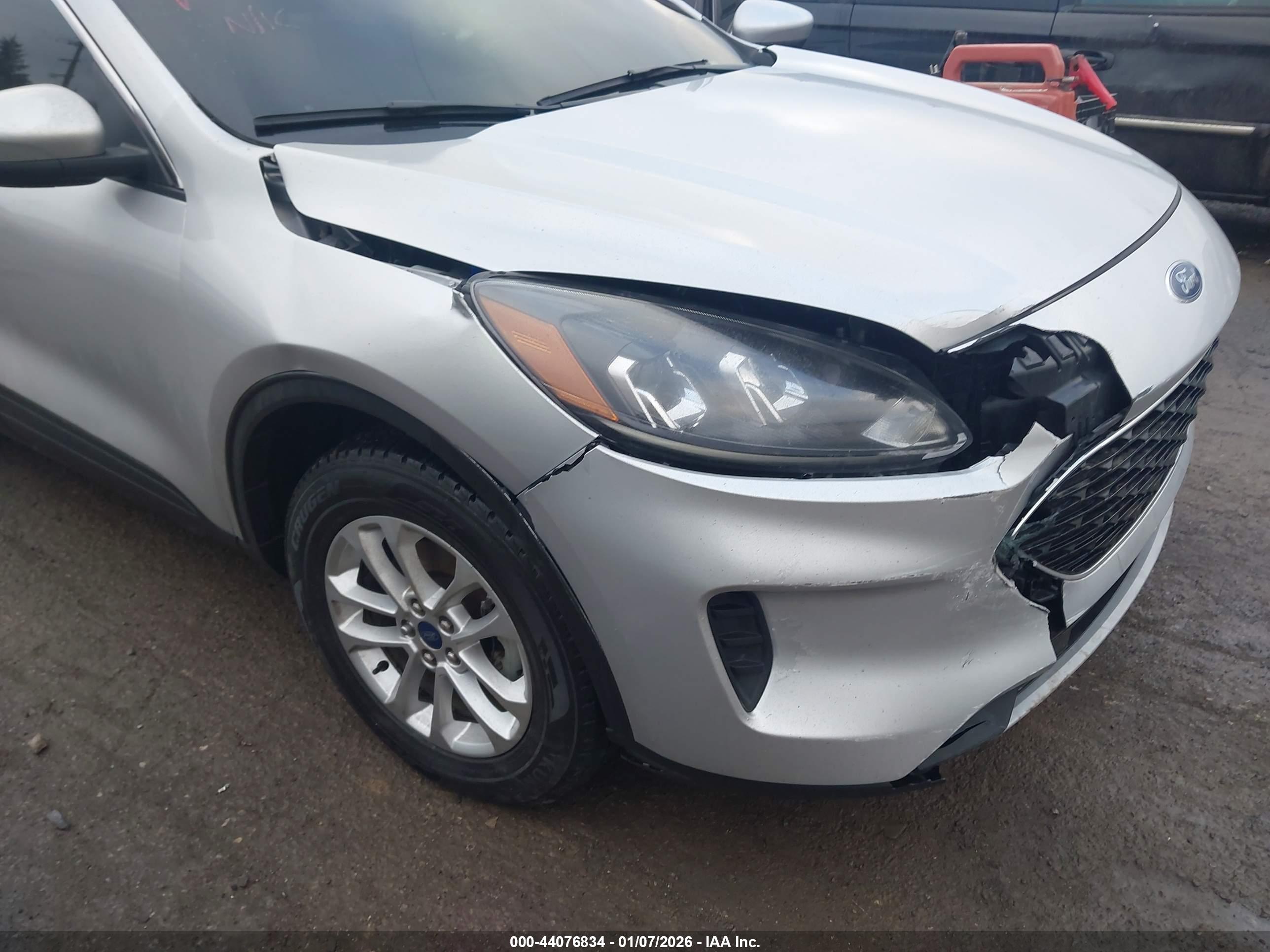 FORD ESCAPE image 6