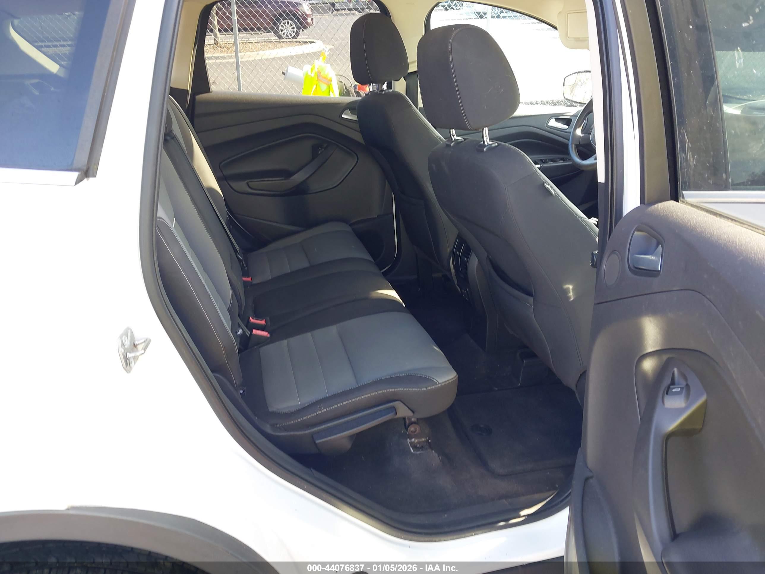 FORD ESCAPE image 8