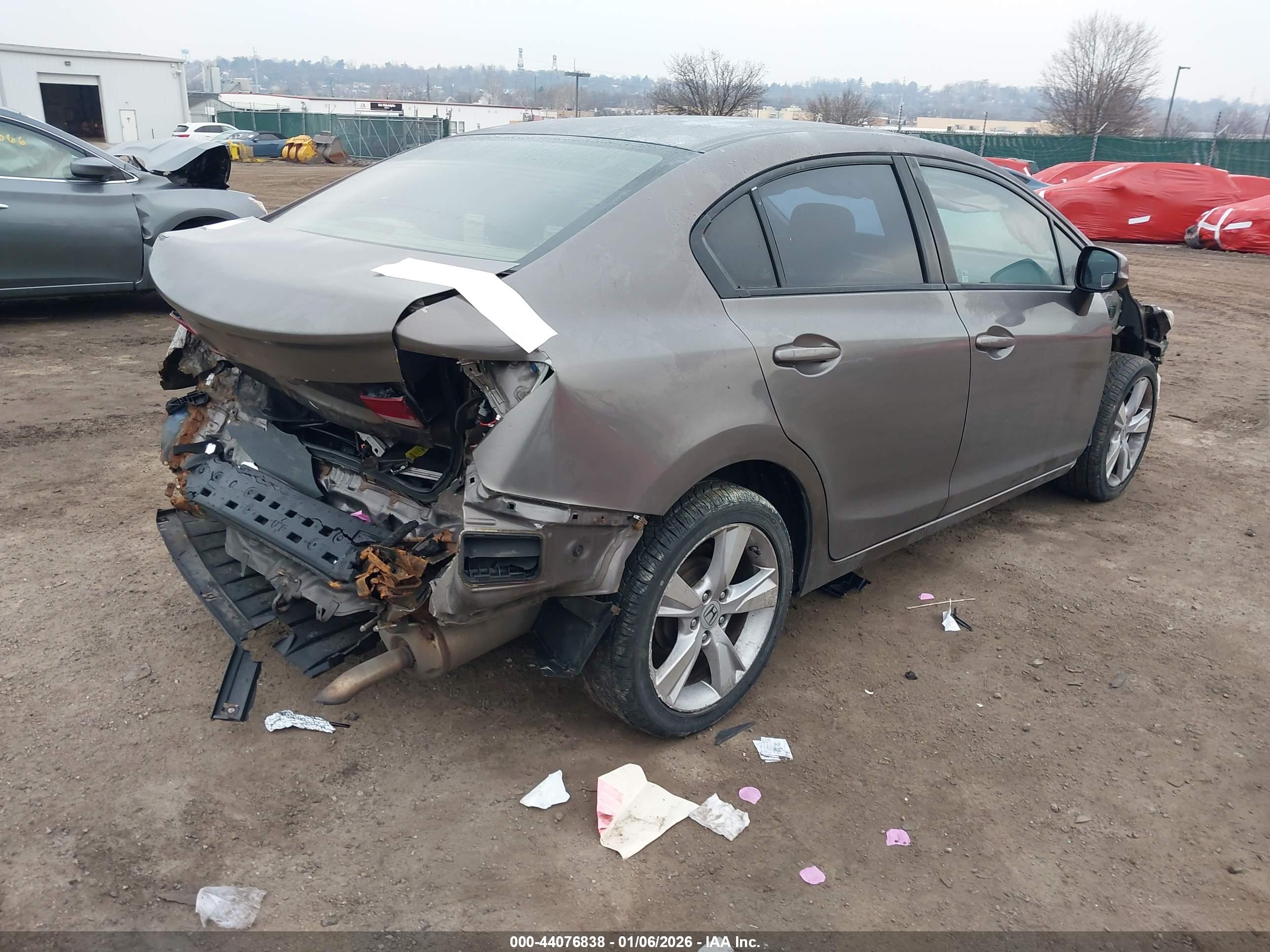 HONDA CIVIC image 4