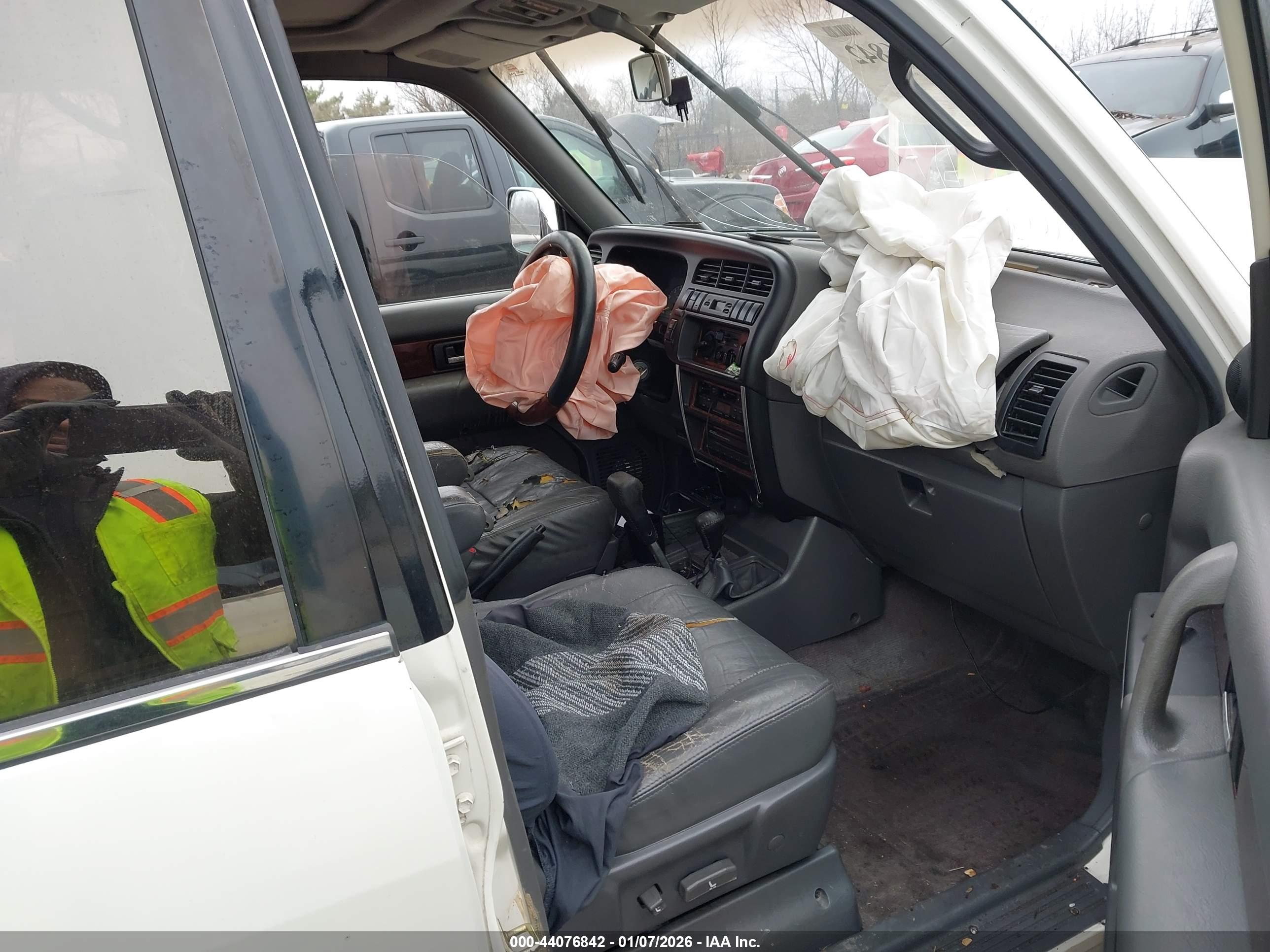 ISUZU TROOPER image 5