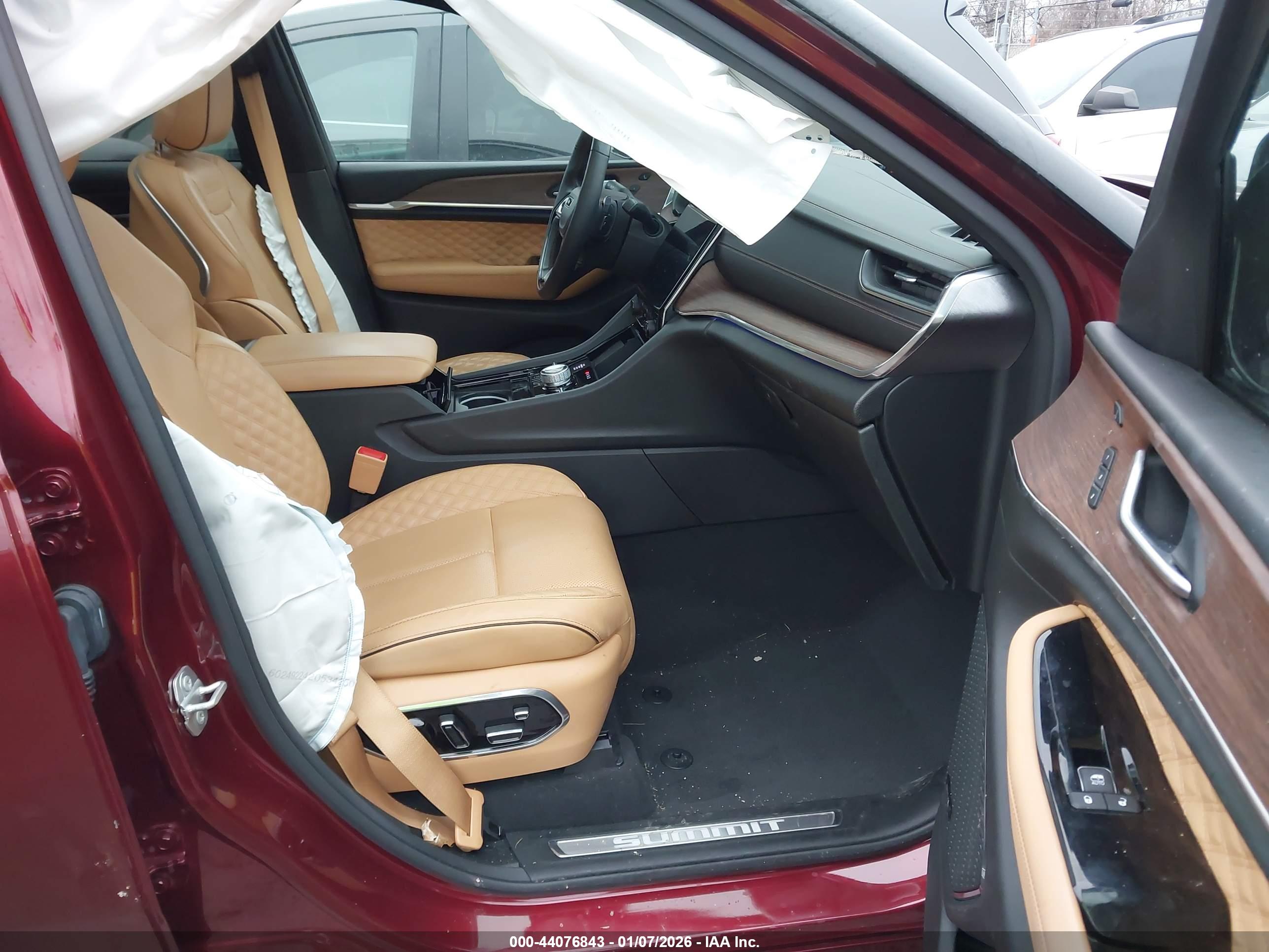 JEEP GRAND image 5