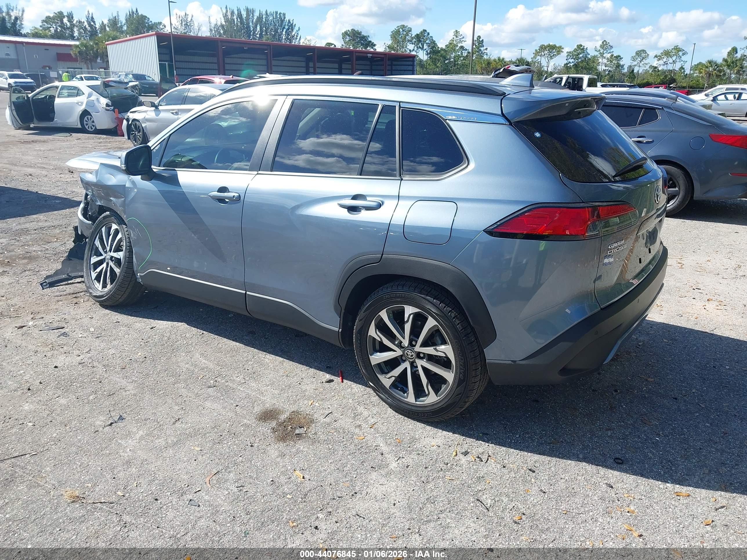 TOYOTA COROLLA image 3