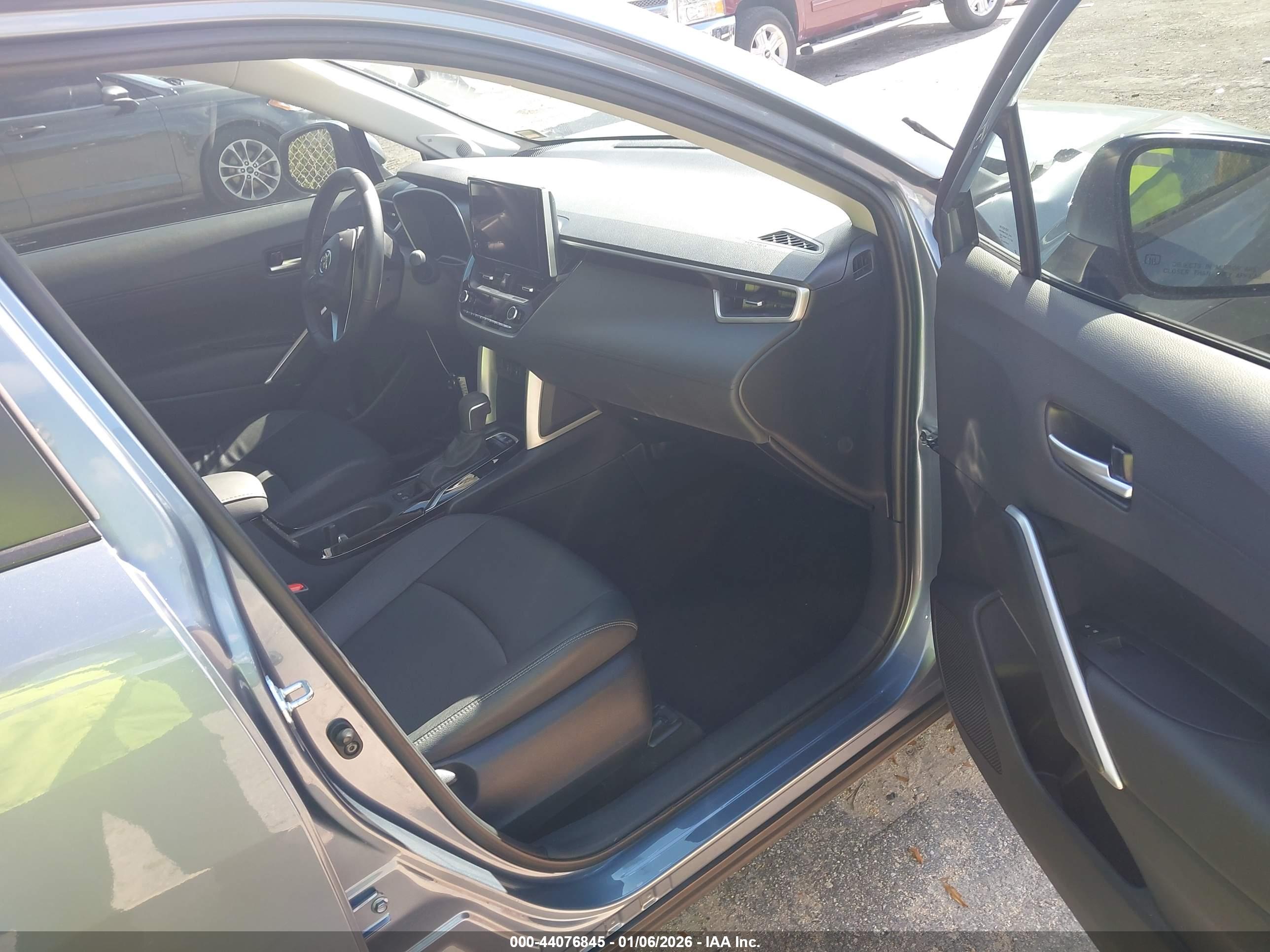 TOYOTA COROLLA image 5